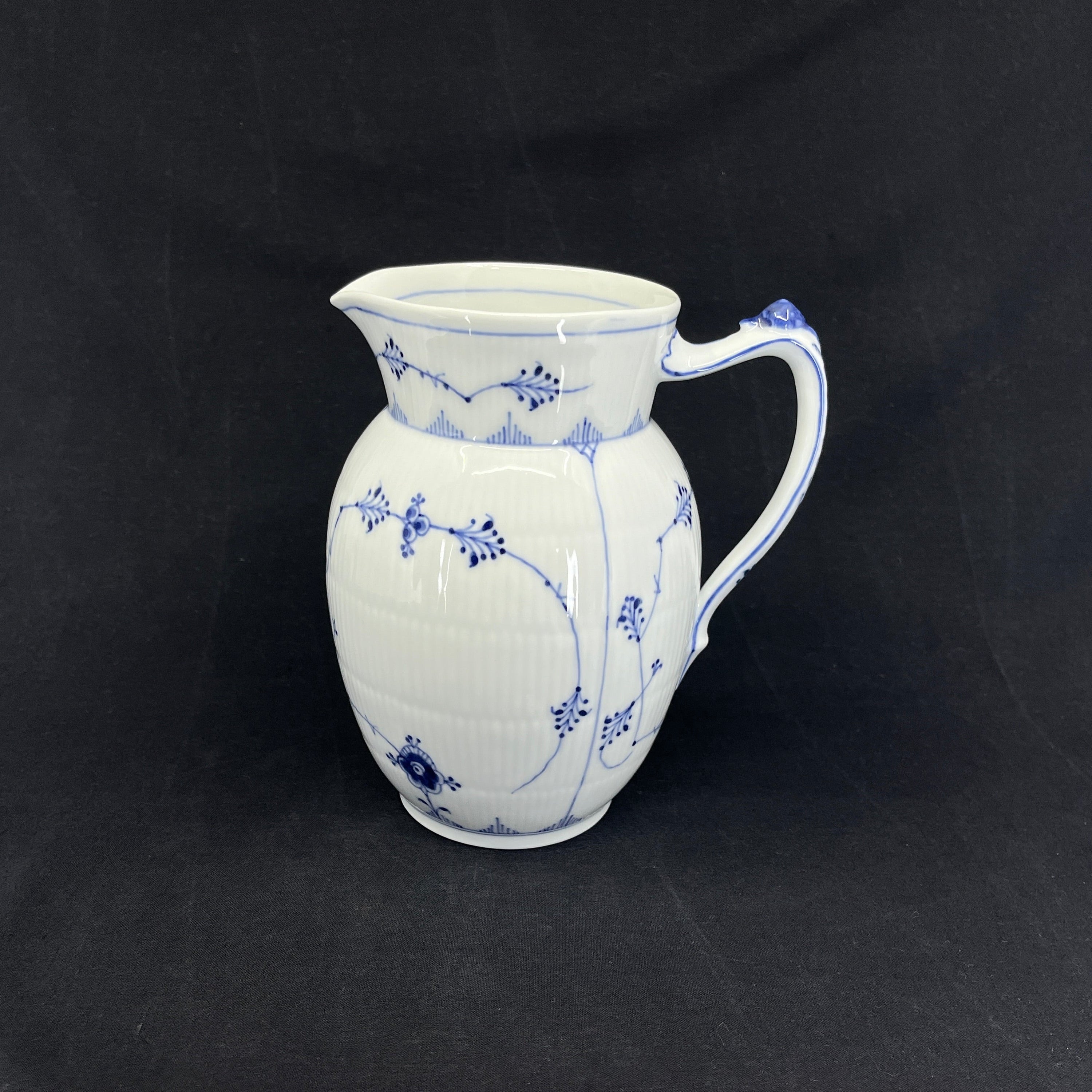 Blue Fluted Fluted Jug 1/161