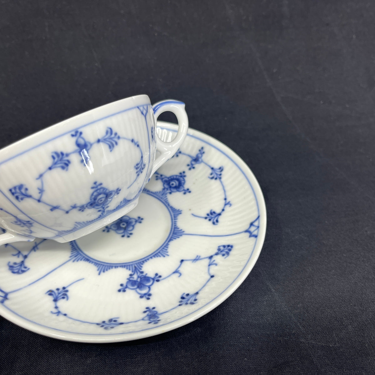 Blue Fluted Boullion Cup 1/344