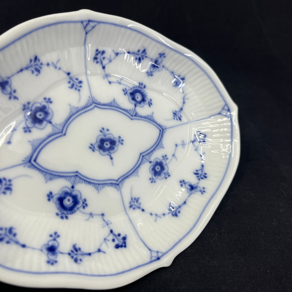 Blue Fluted Fluted Small Dish, 1/146