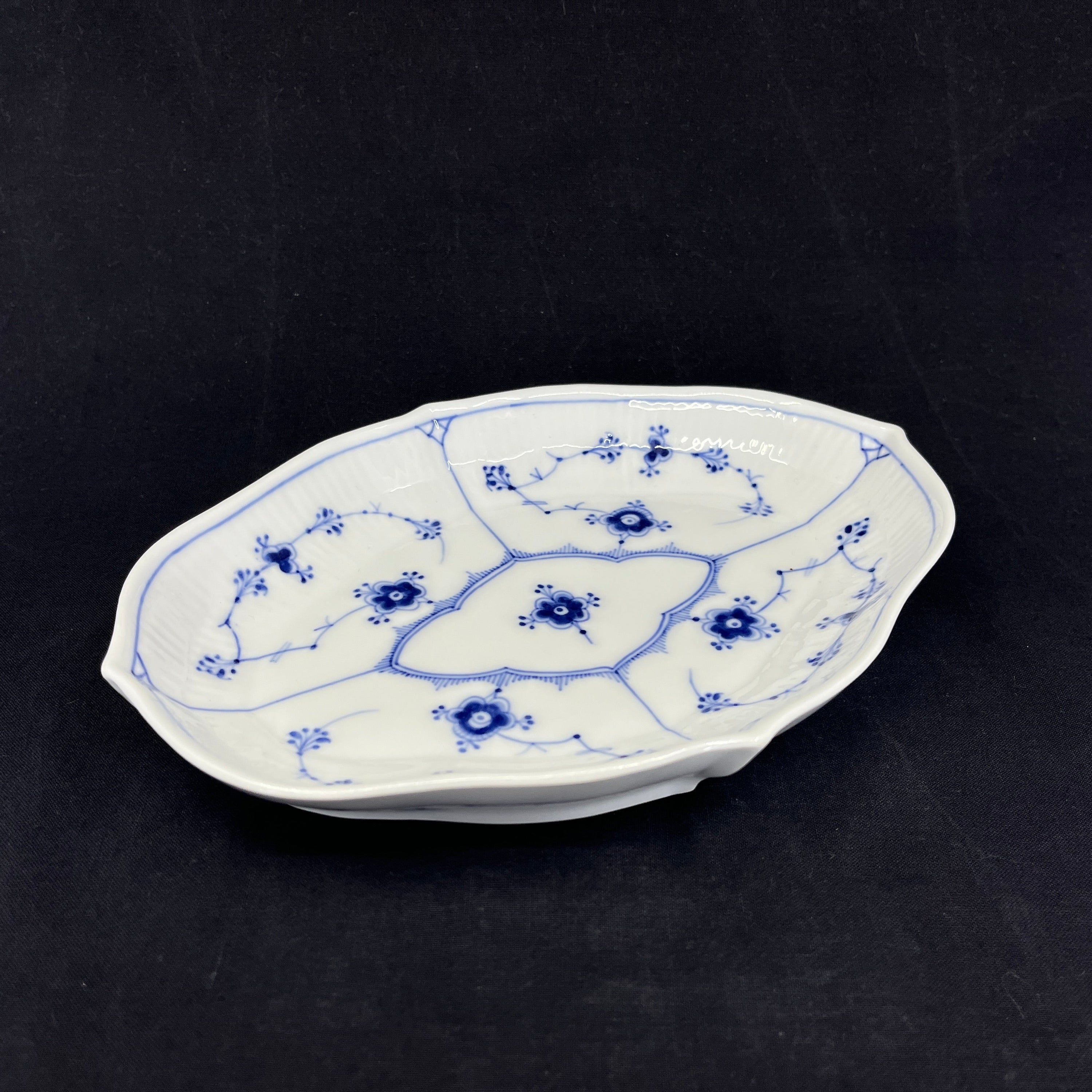 Blue Fluted Oval Dish, 1/147.