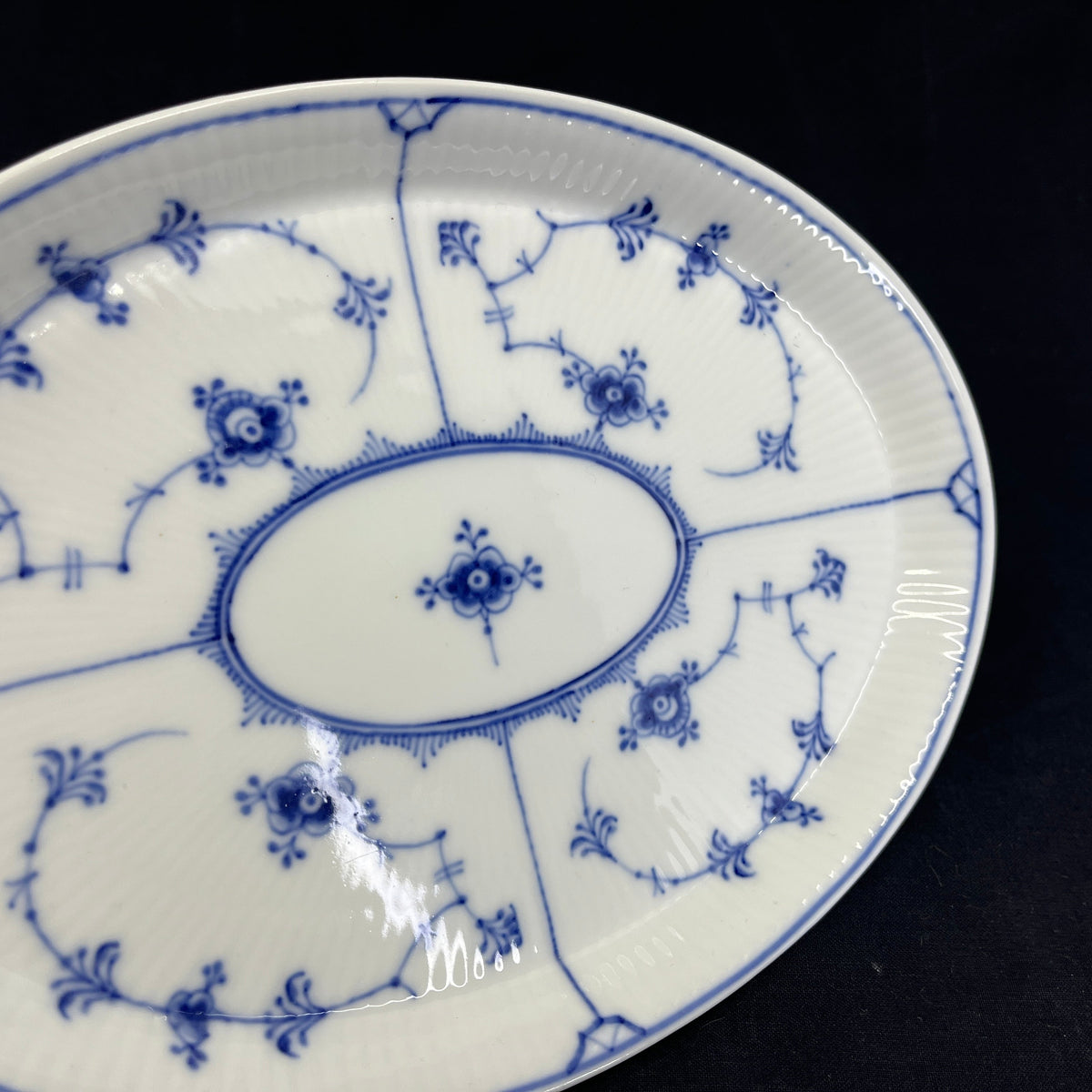 Blue Fluted Fluted Tray, 1/2154