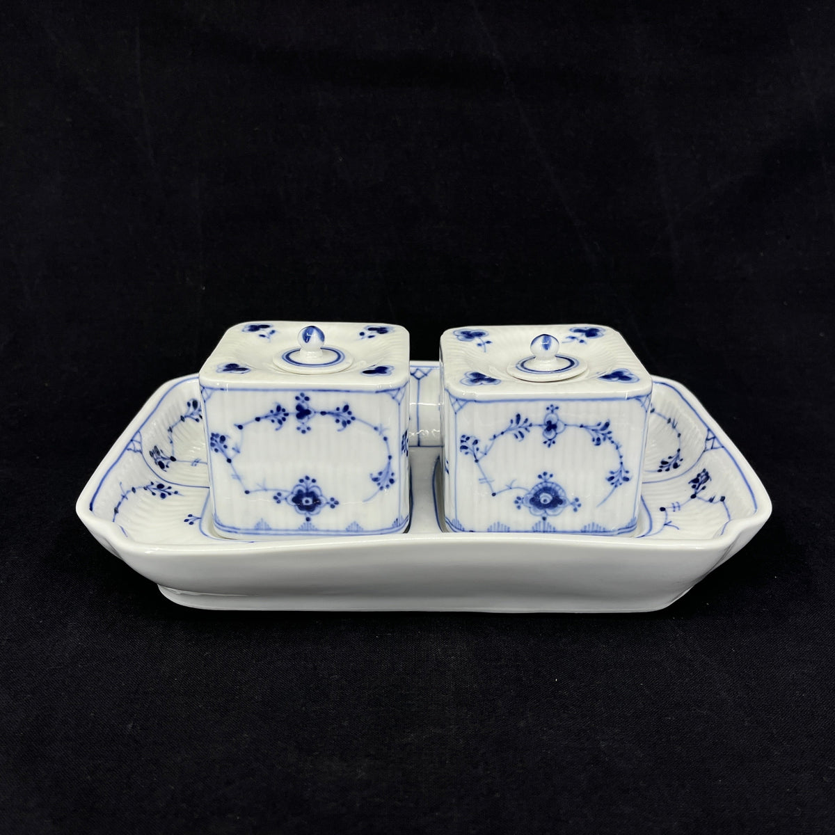 Blue Fluted Plain writing set, 1898-1923