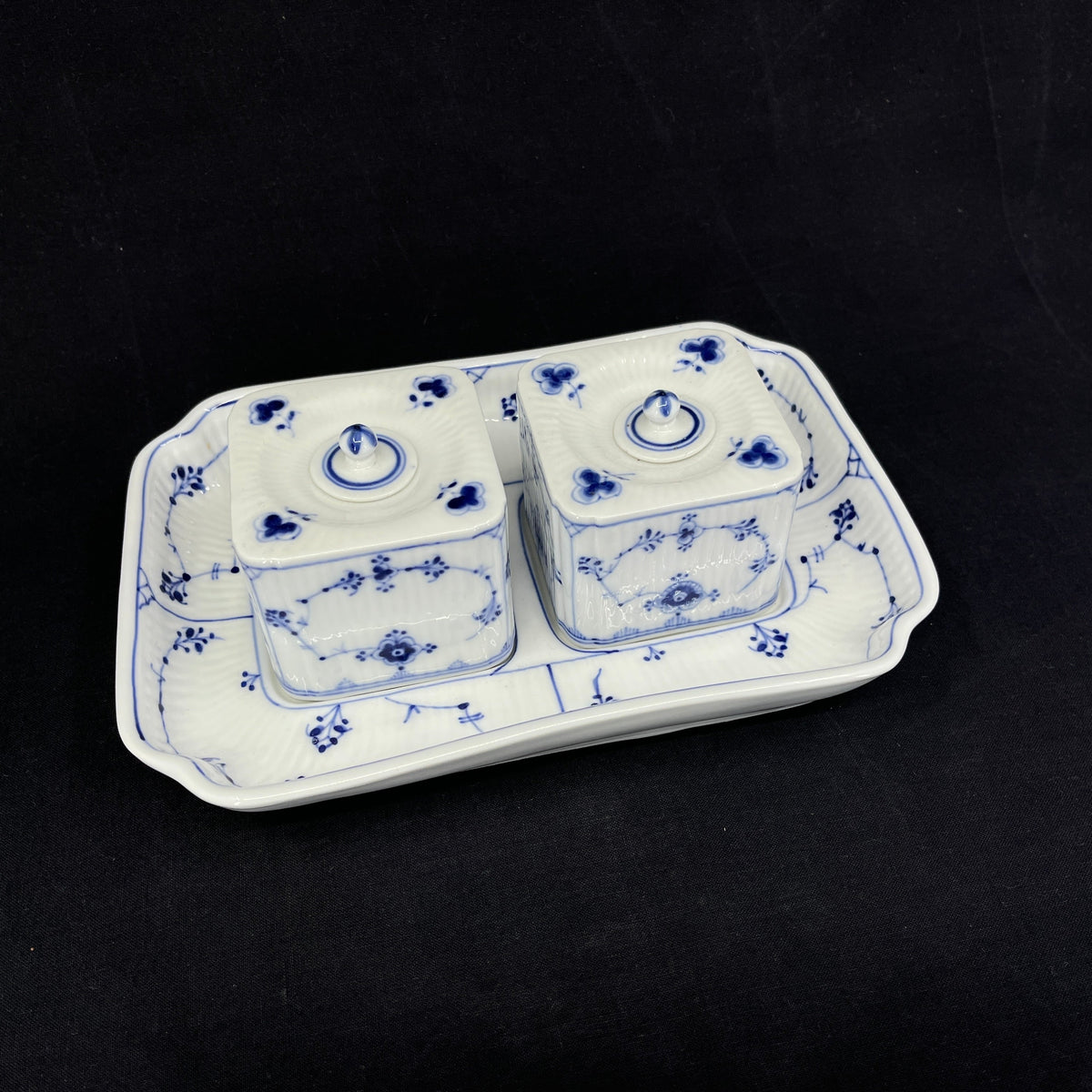 Blue Fluted Plain writing set, 1898-1923