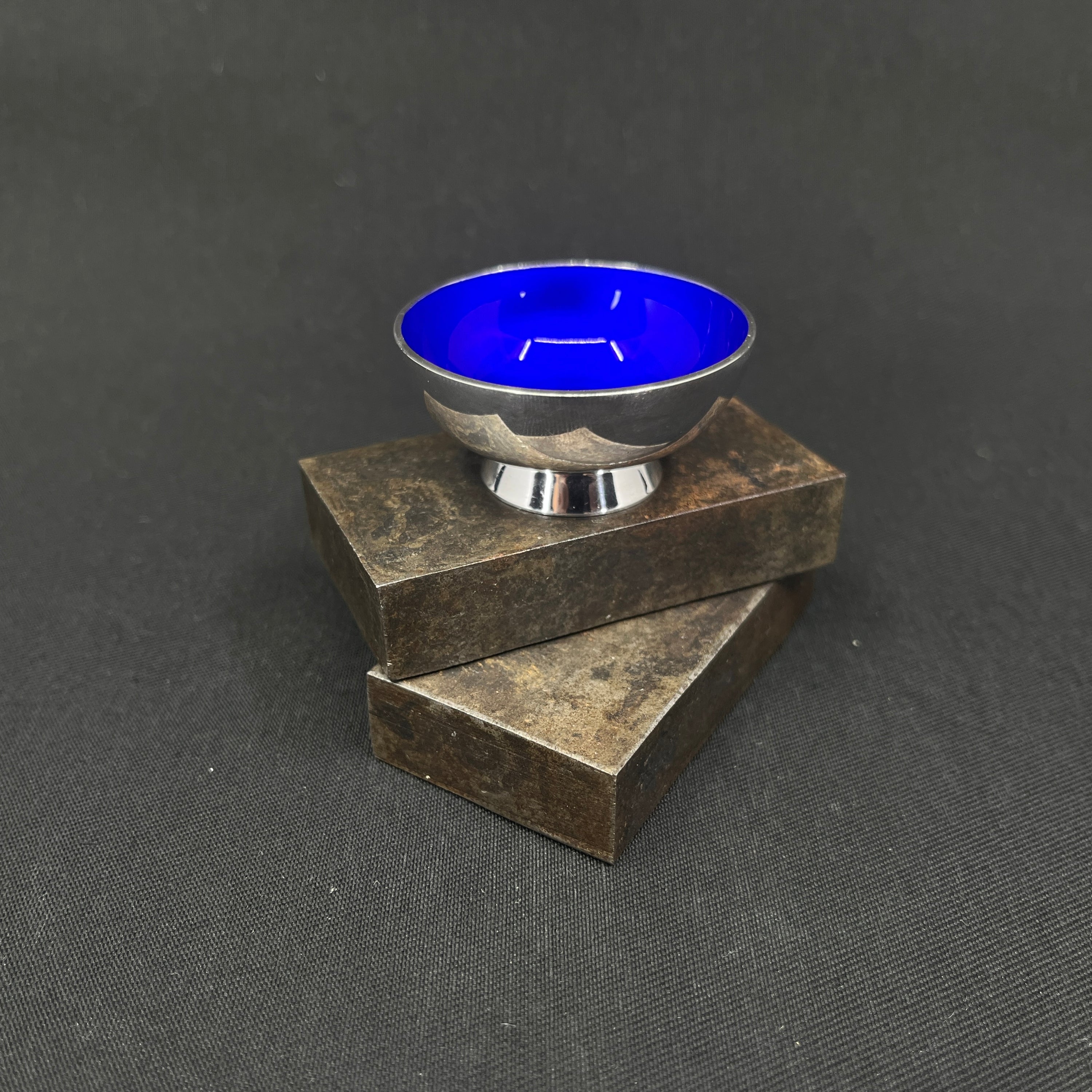 Salt shaker in silver with blue enamel