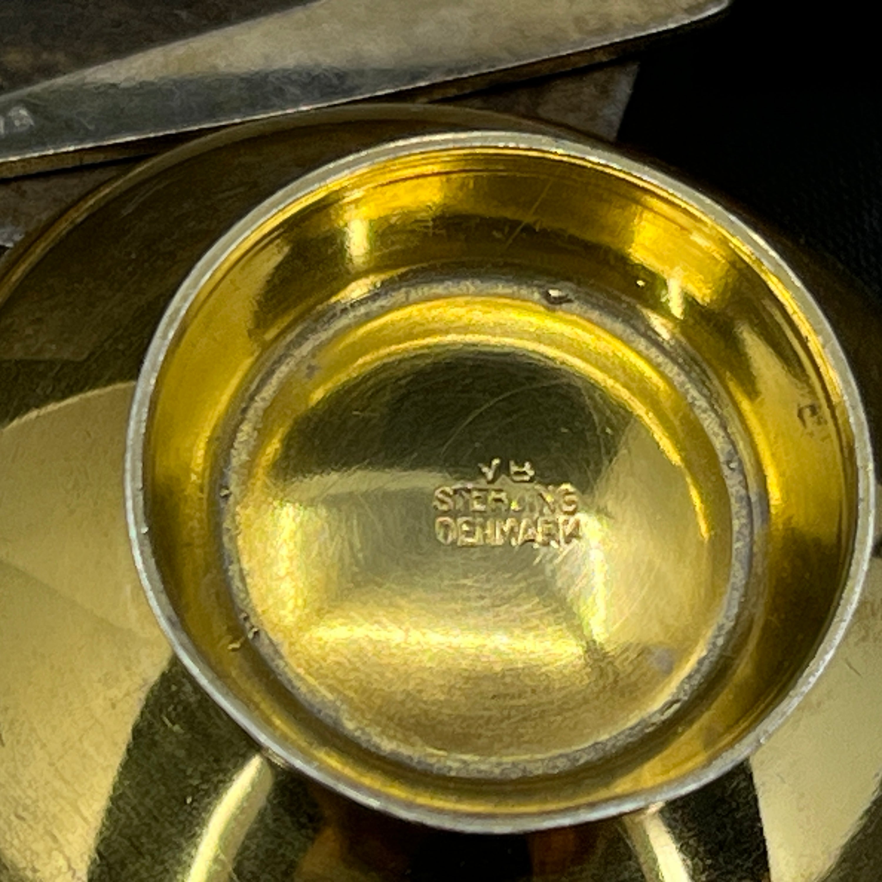 Gilded salt cellar with pink enamel - Volmer Bahner