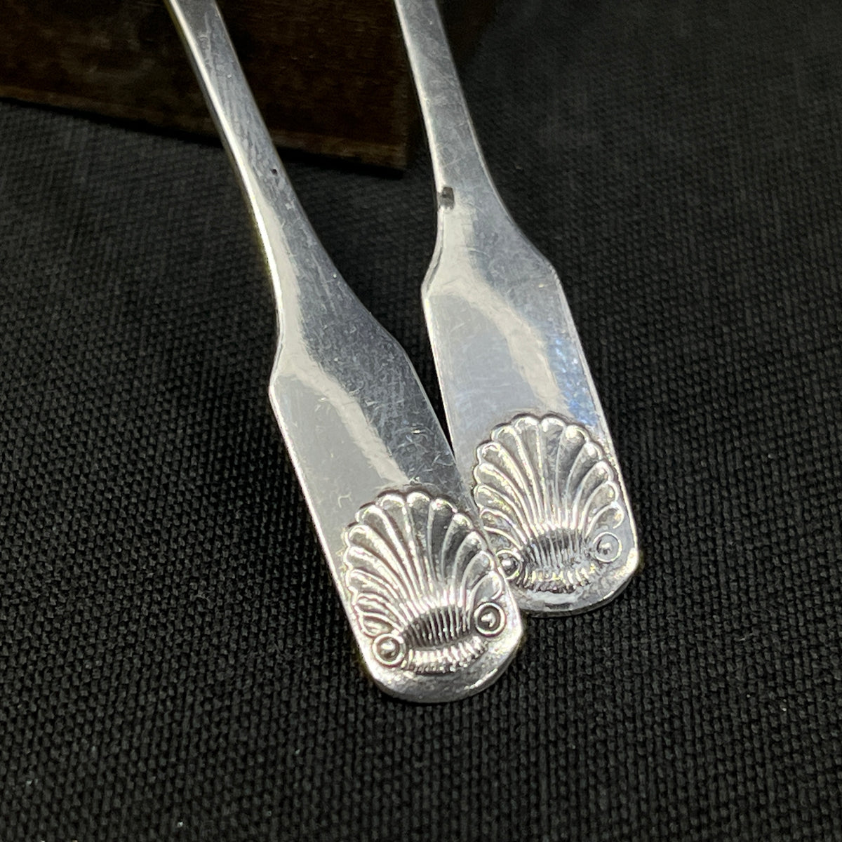 Mussel salt spoon in silver