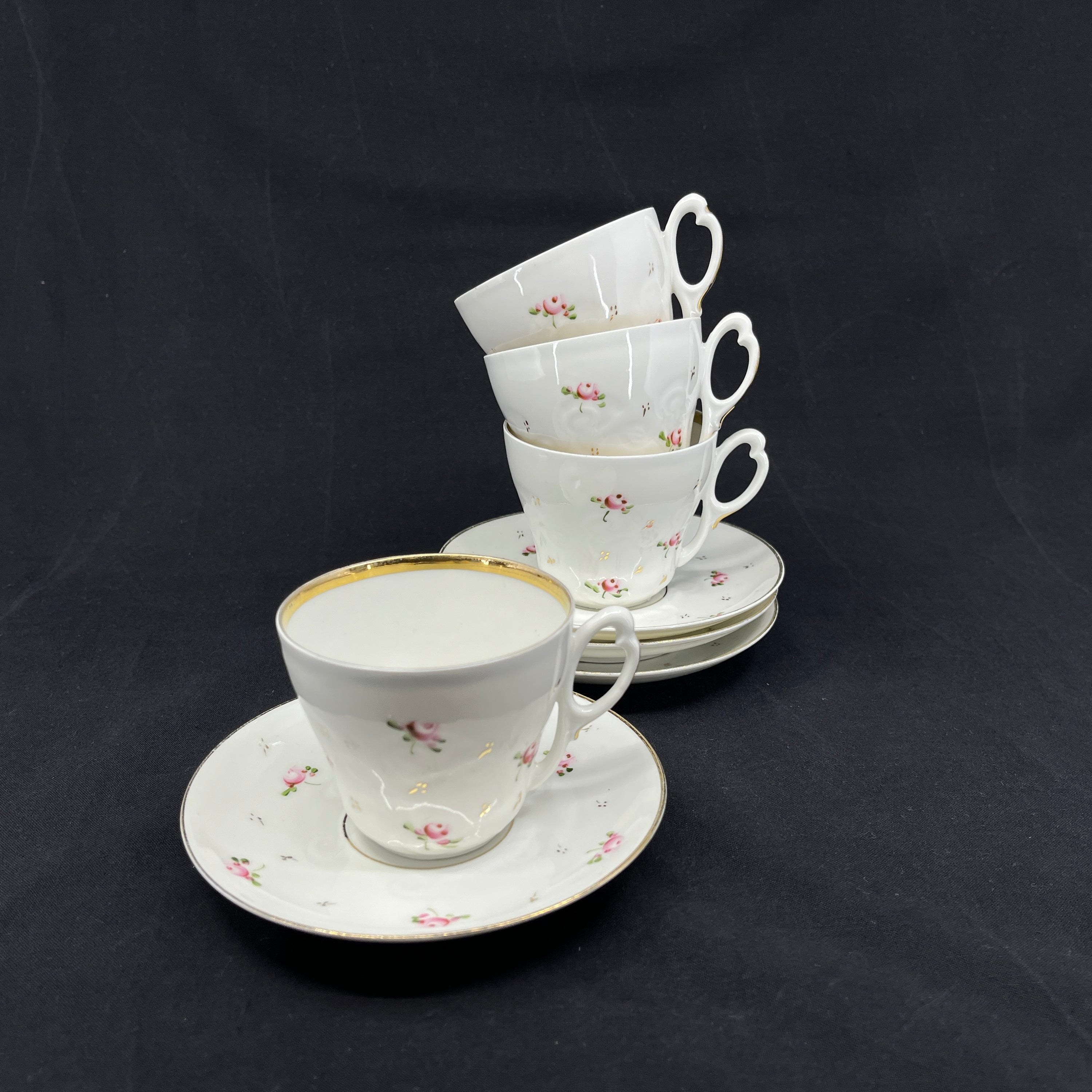 Set of 4 antique Bing &amp; Grøndahl coffee cups