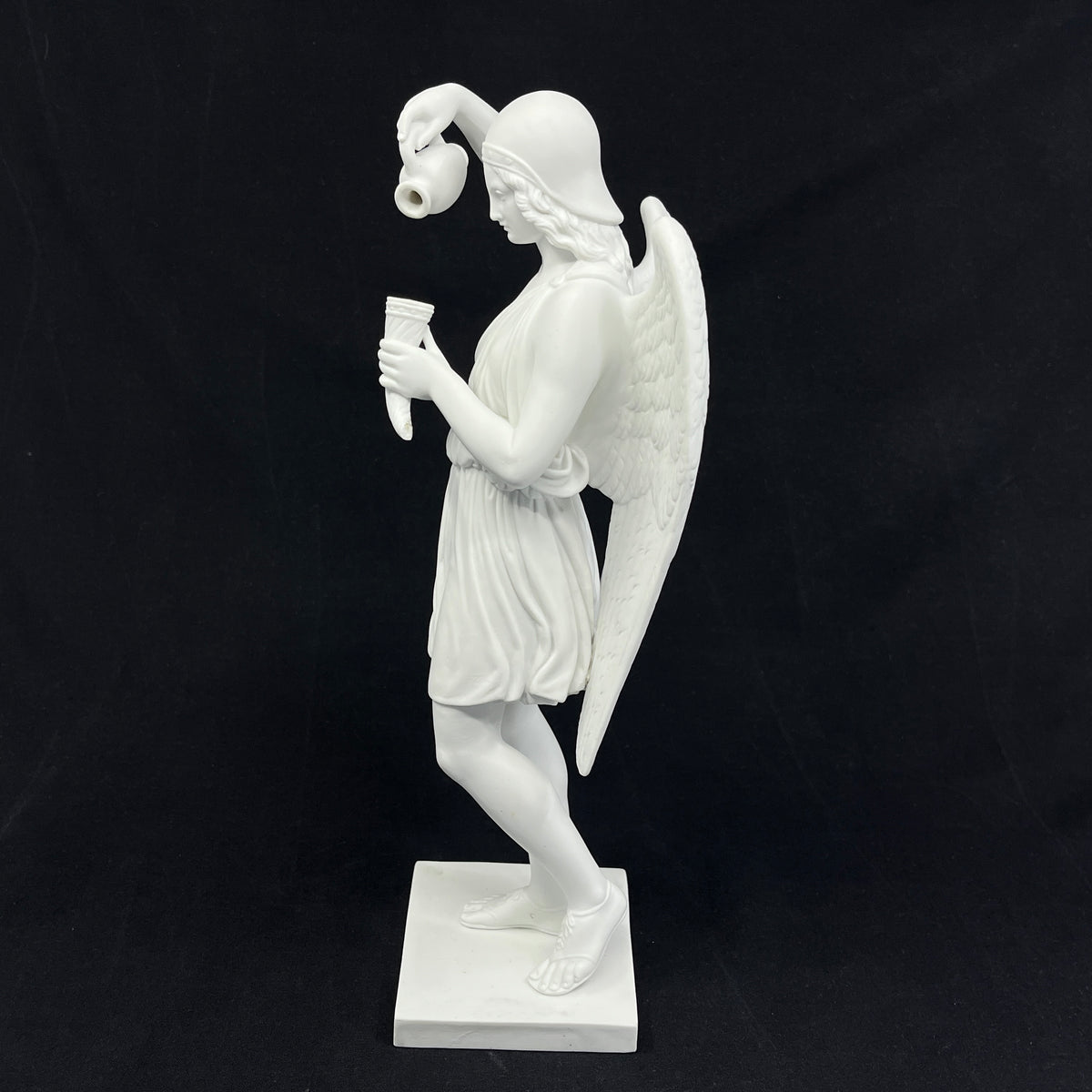 Sjælden bisquit figur af H. W. Bissen - Valkyrien