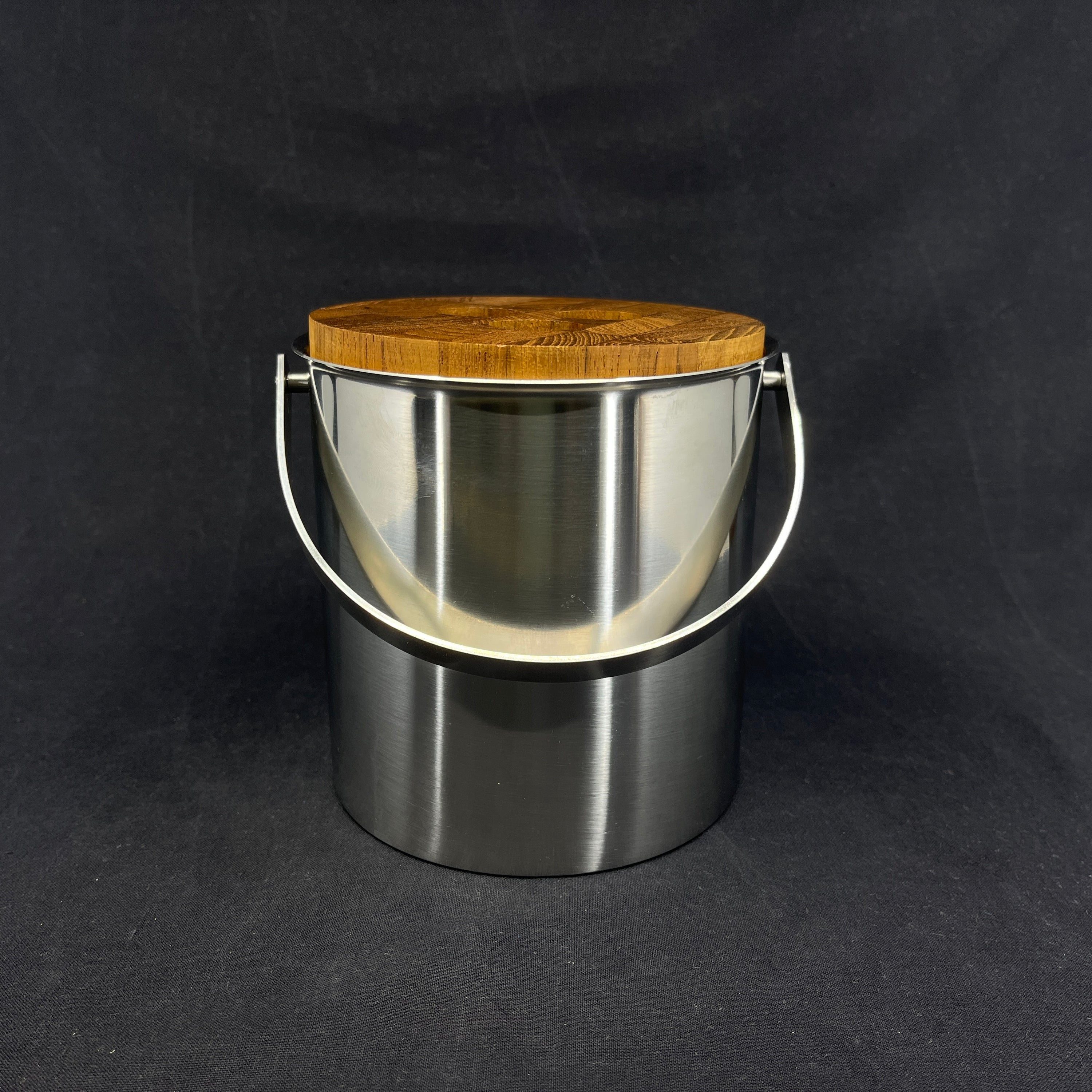 Stelton ice bucket with teak lid