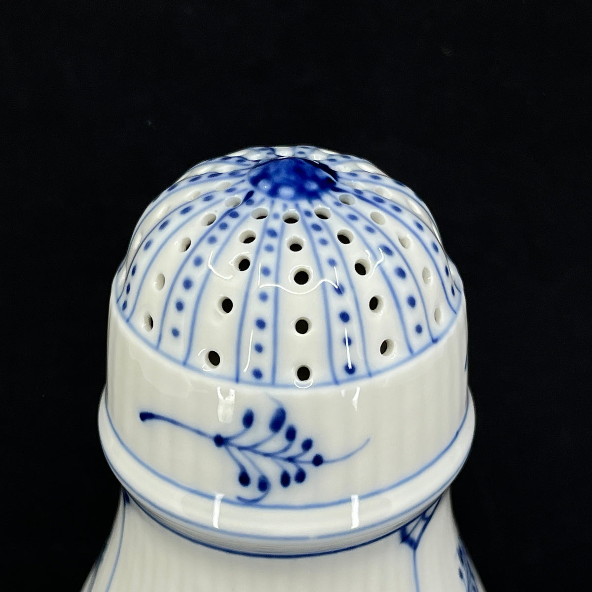 Blue Fluted Fluted Plain sugar sprinkles 1/2126