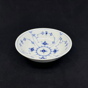Blue Fluted Fluted Plain egg bowl