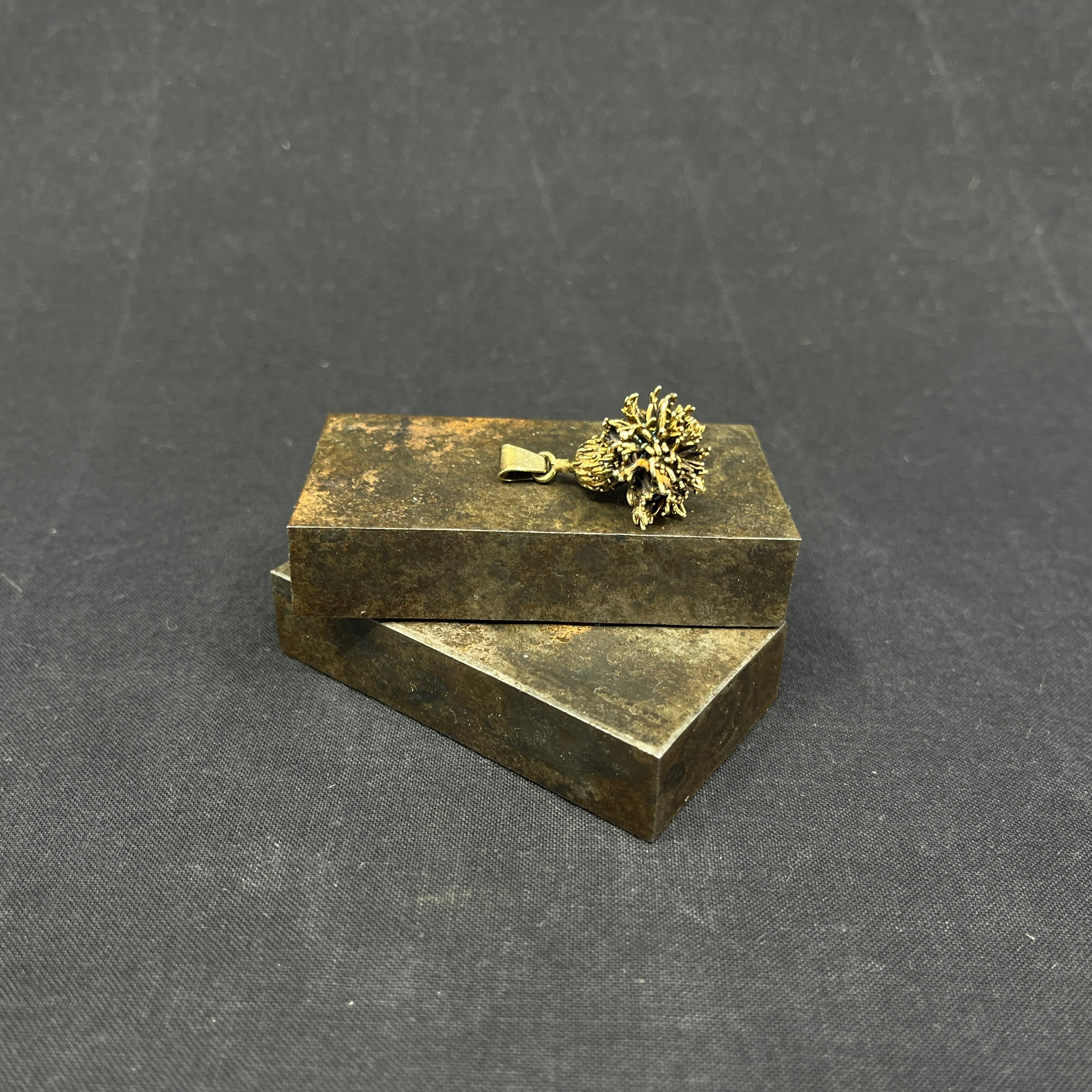"Flora Danica" pendant