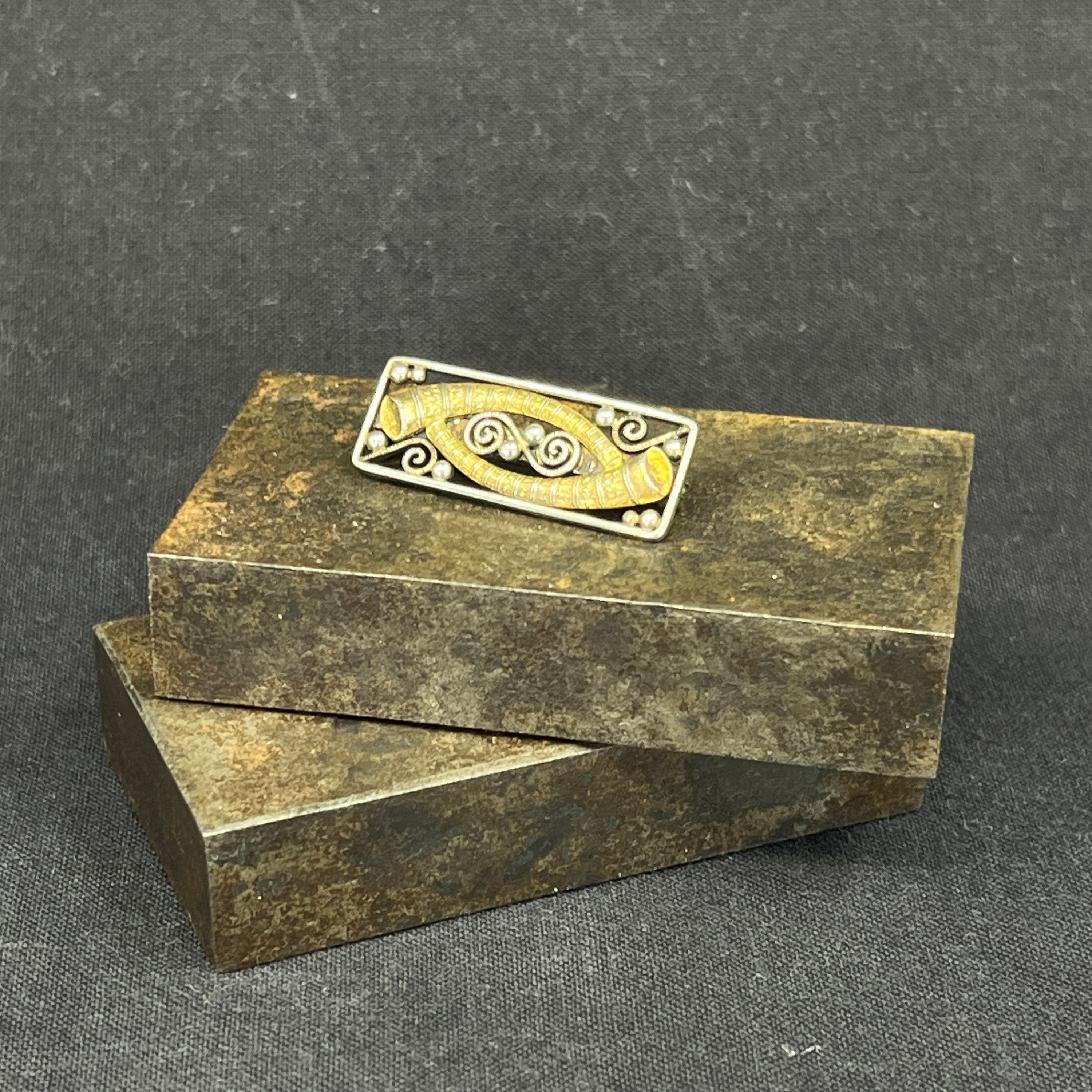 Brooch in silver - Guldhornene