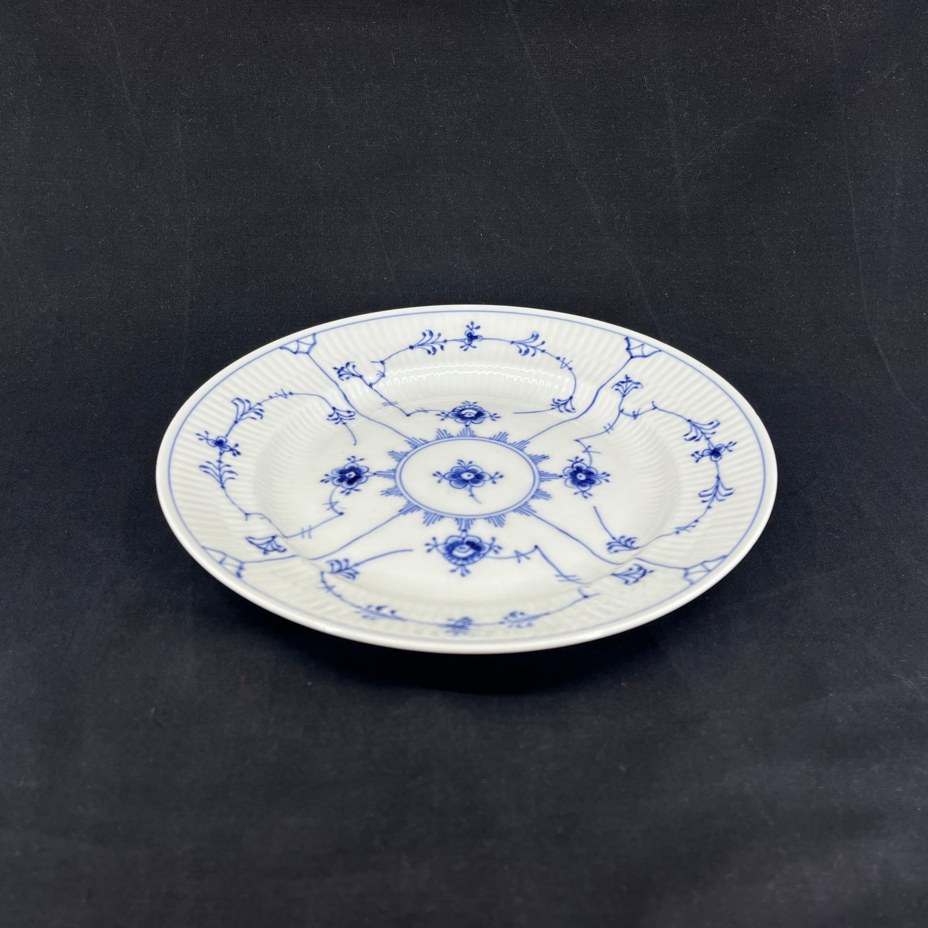 Blue Fluted Fluted Lunch Plate, 1/177
