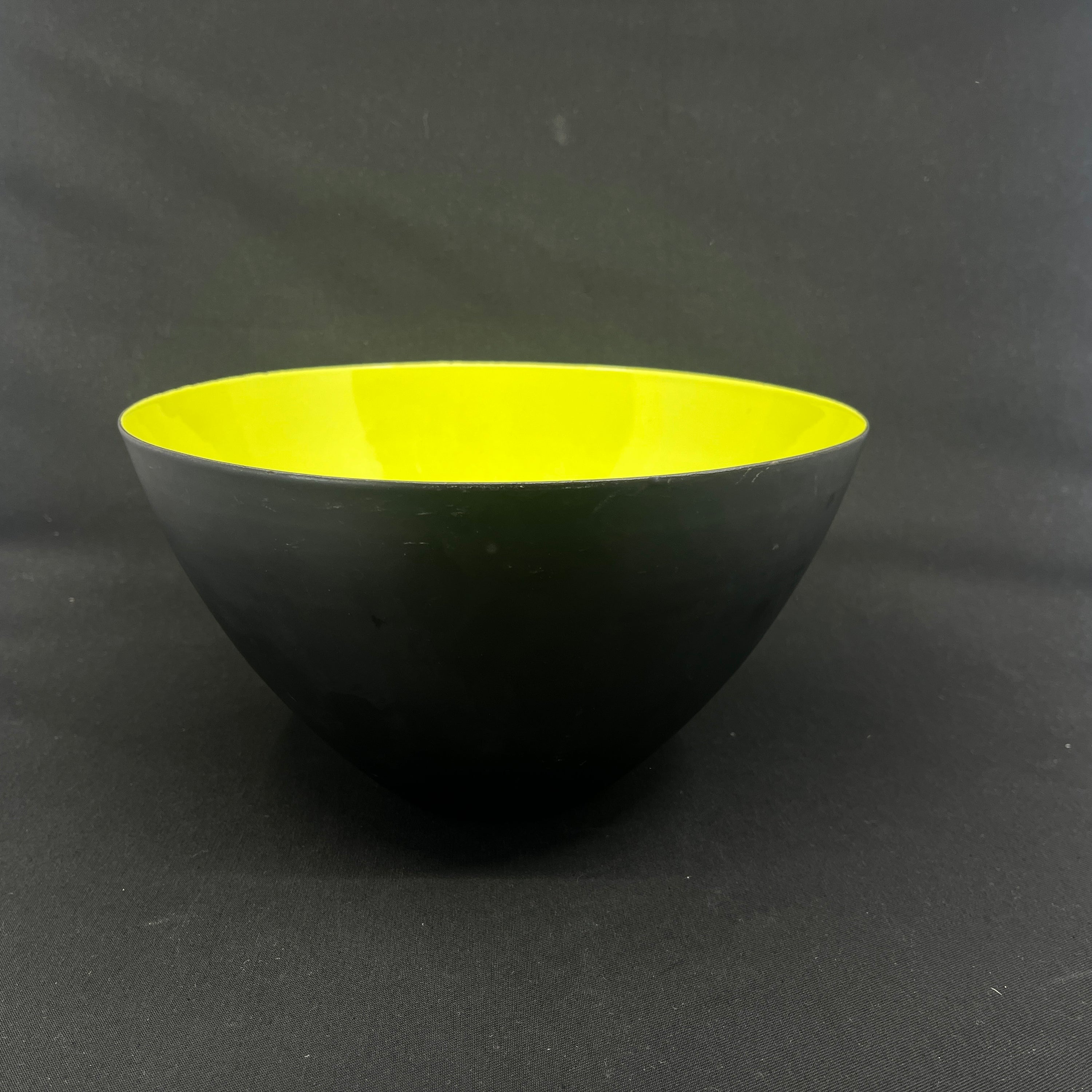 Limegrøn Krenitskål fra 1950'erne, 25 cm.