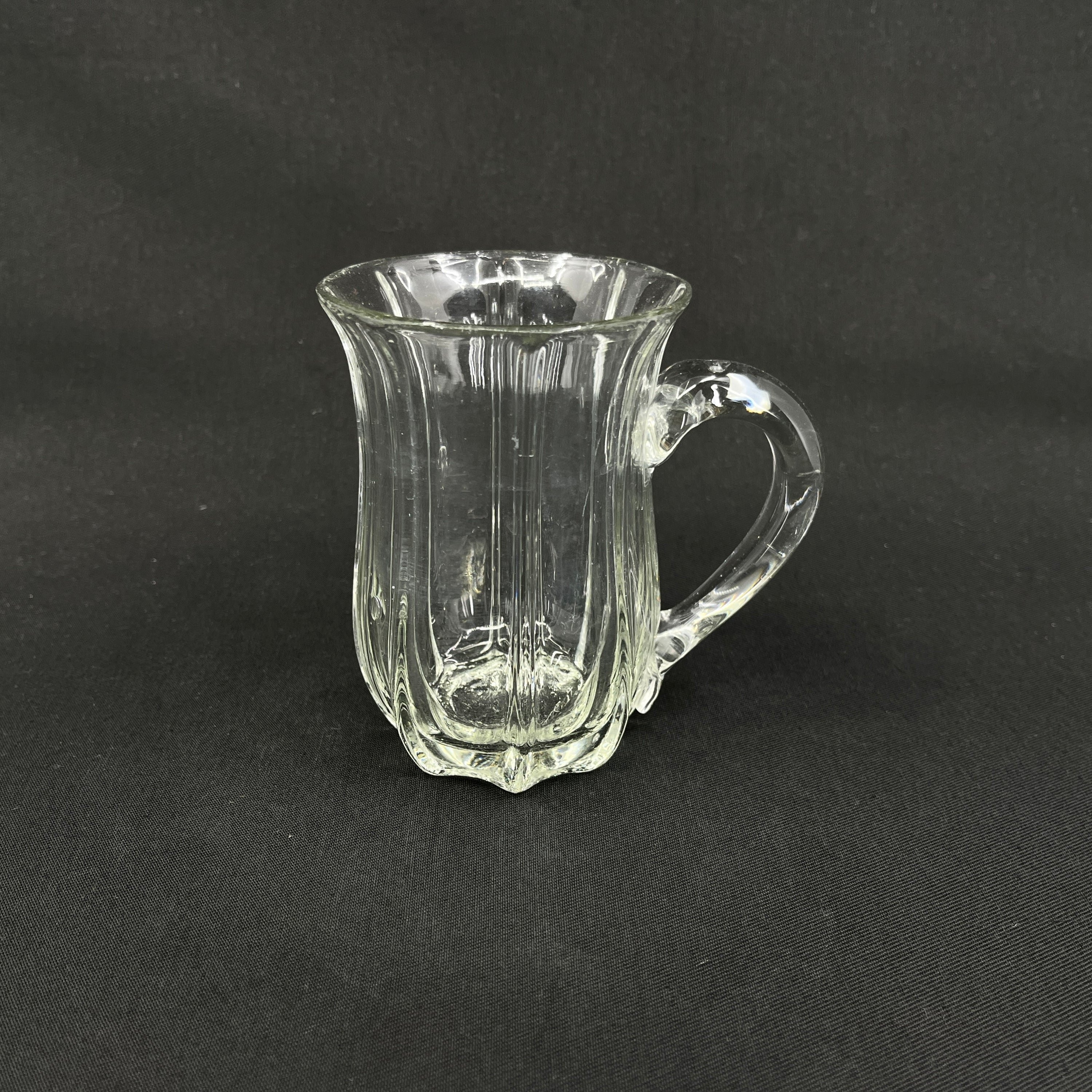 Krus i glas fra 1860'erne