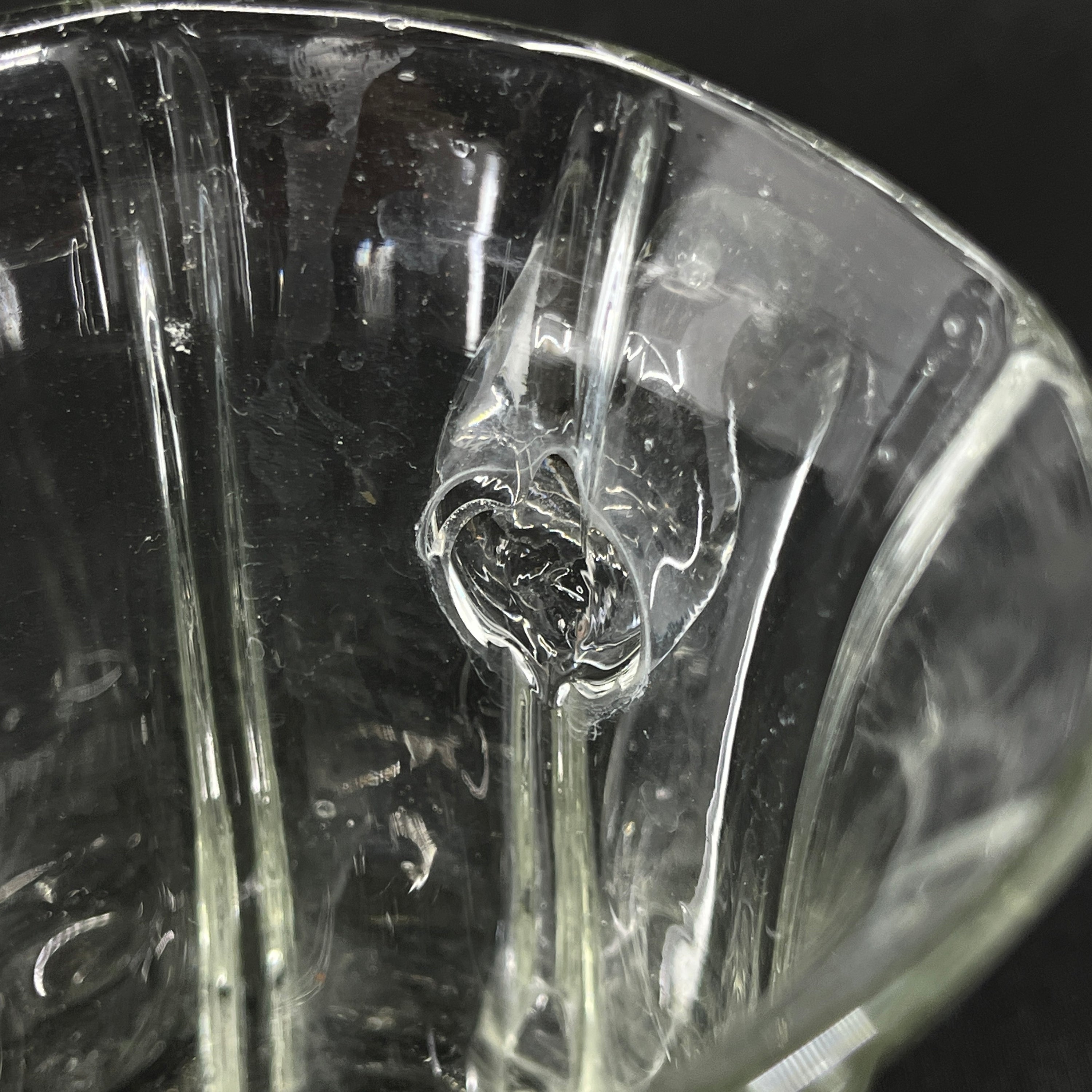 Krus i glas fra 1860'erne