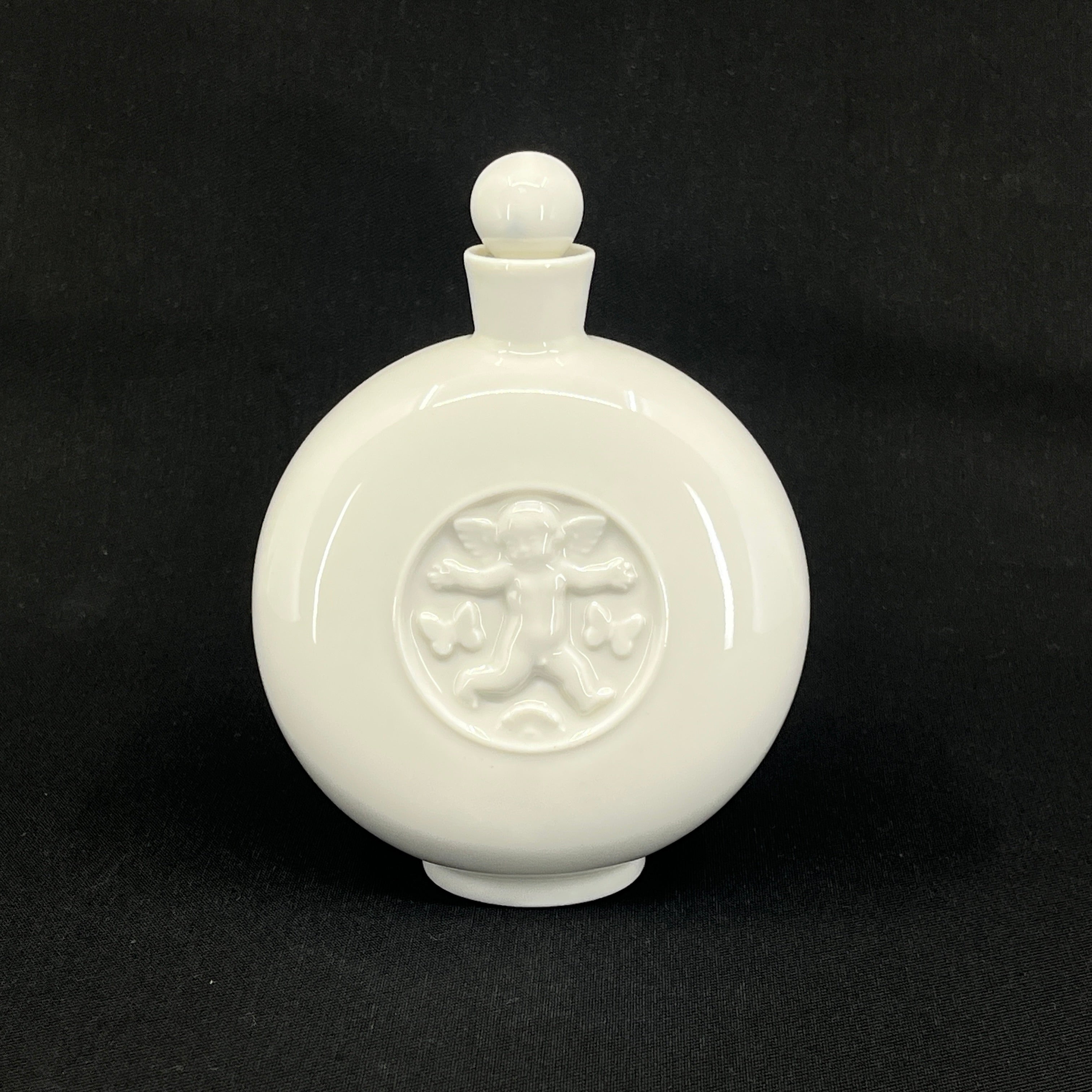 Blanc de chine lågvase fra Royal Copenhagen