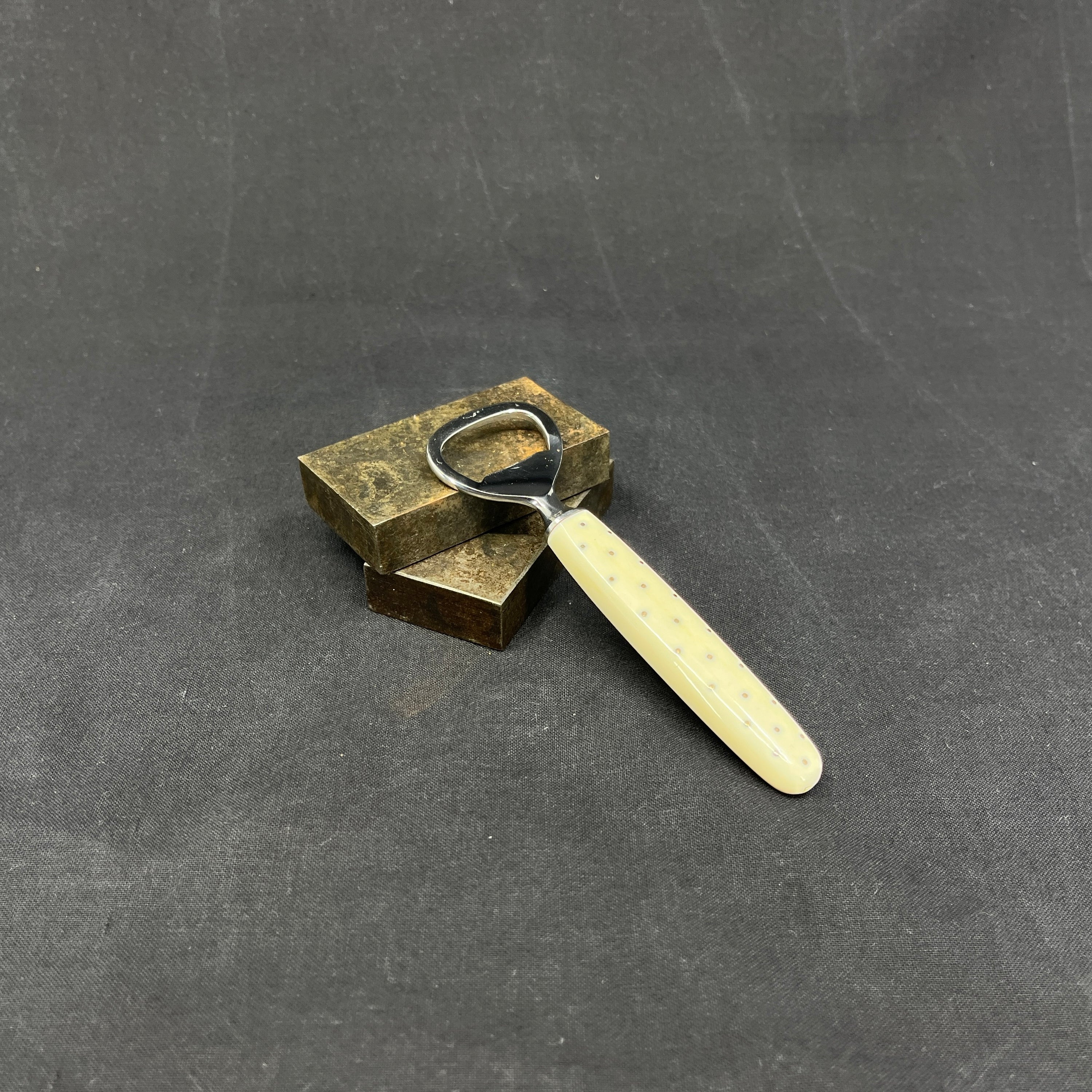 Opener in ivory and silver