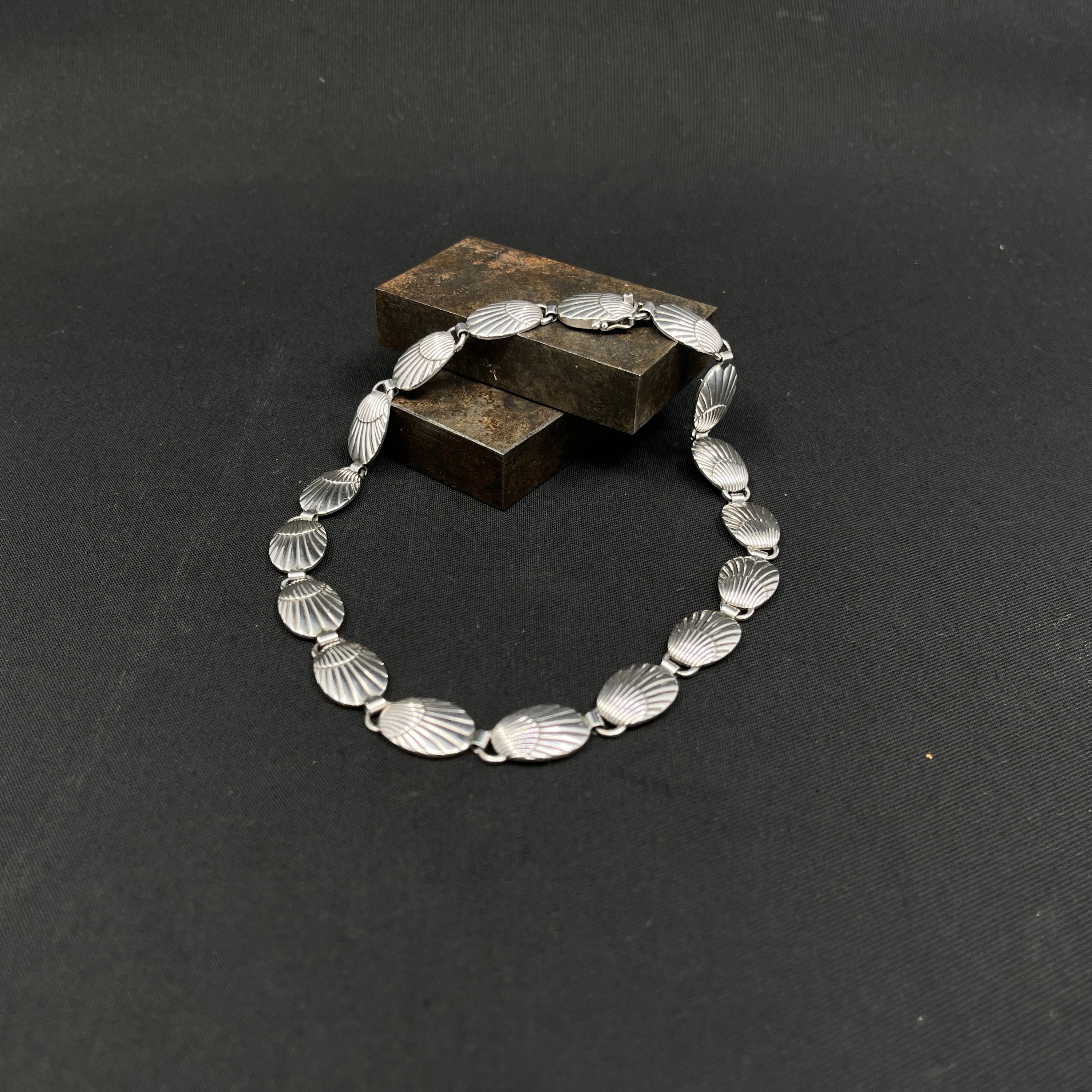 Georg Jensen halskæde No. 77