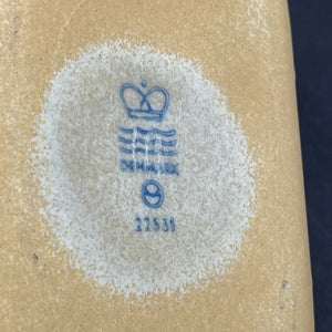 Firkantet Ildpot form af Grethe Meyer for Royal Copenhagen, 3. sortering.