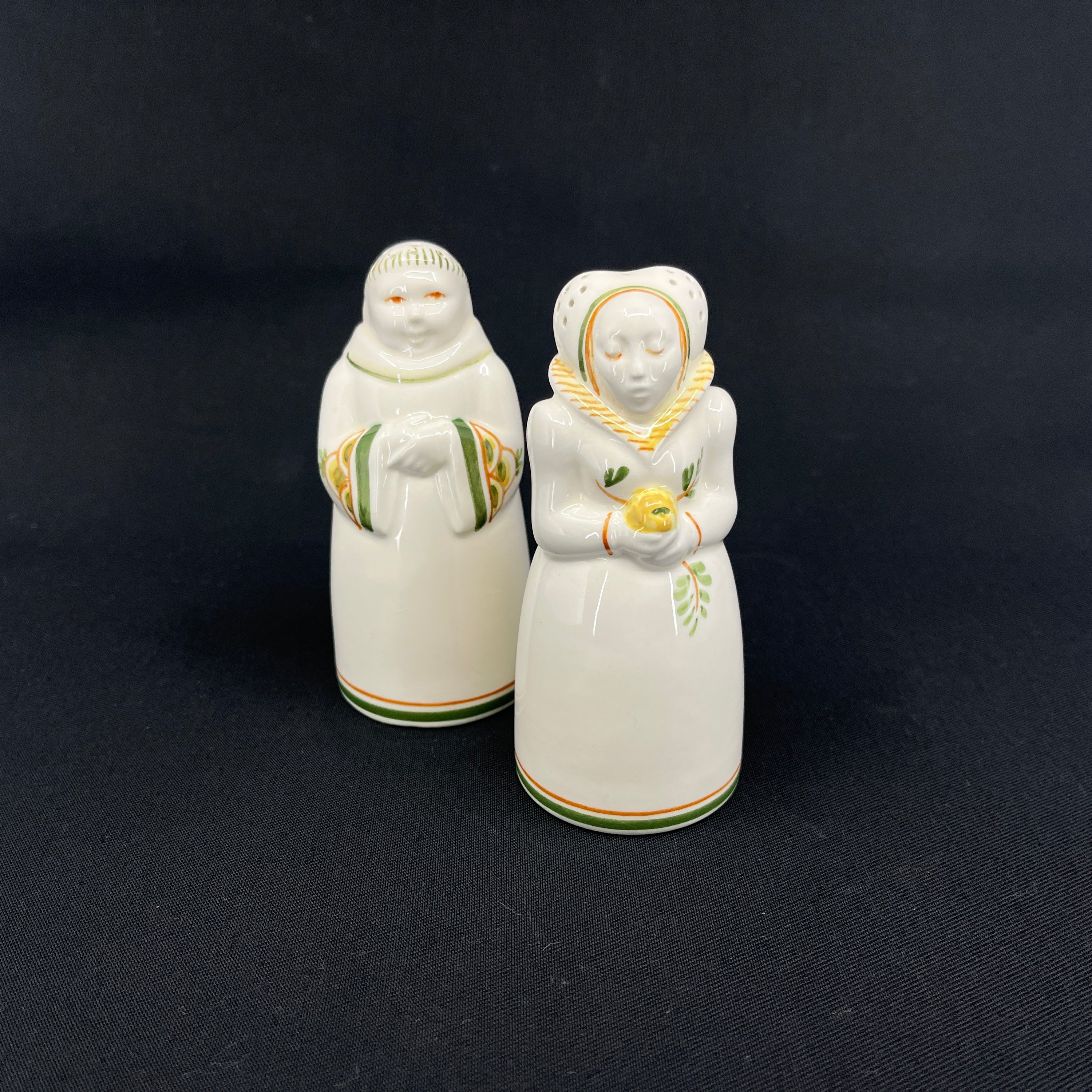 May salt and pepper set from Aluminia