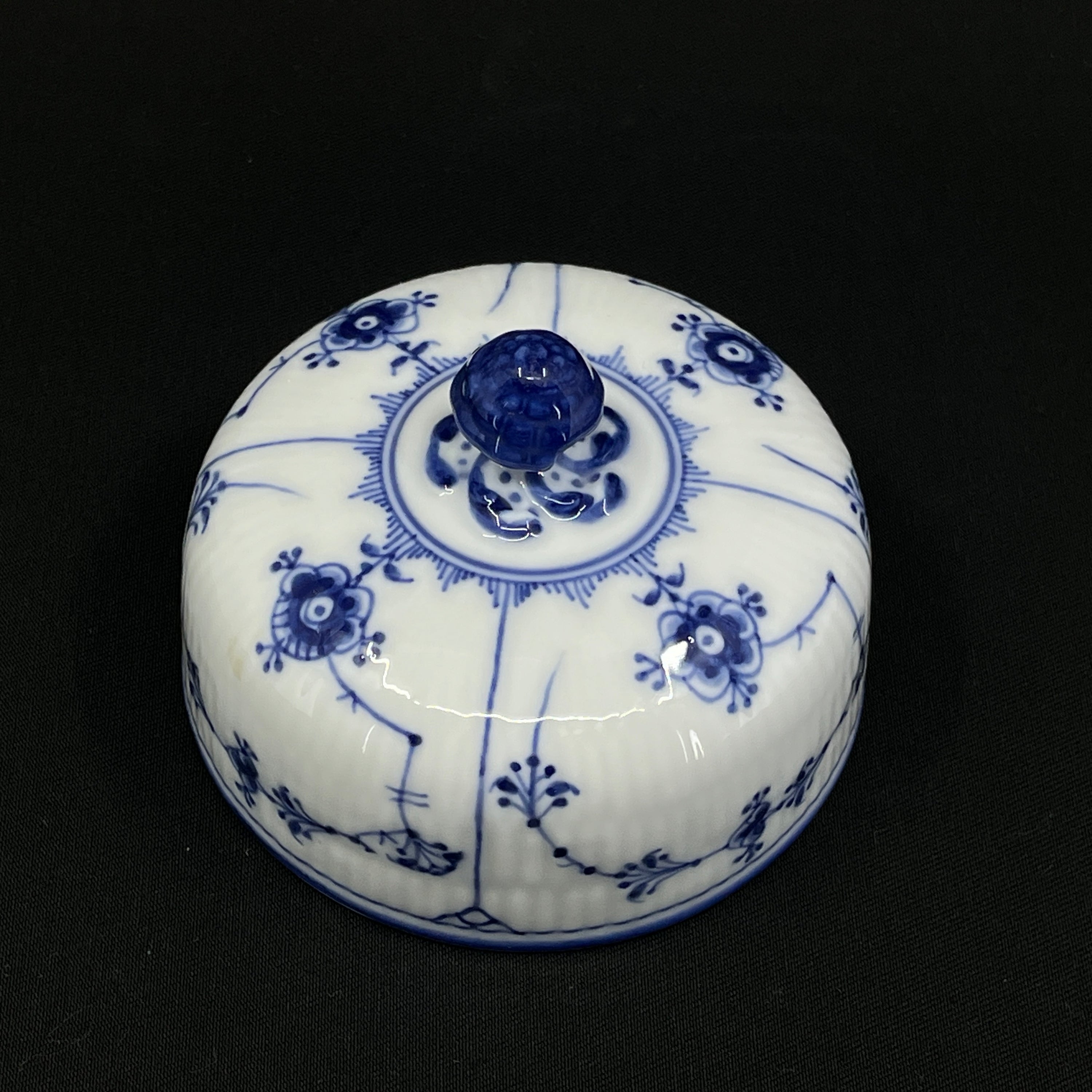 Blue Fluted Fluted lid for butter dish 1/4