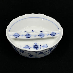 Blue Fluted Fluted Plain ashtray 1/1