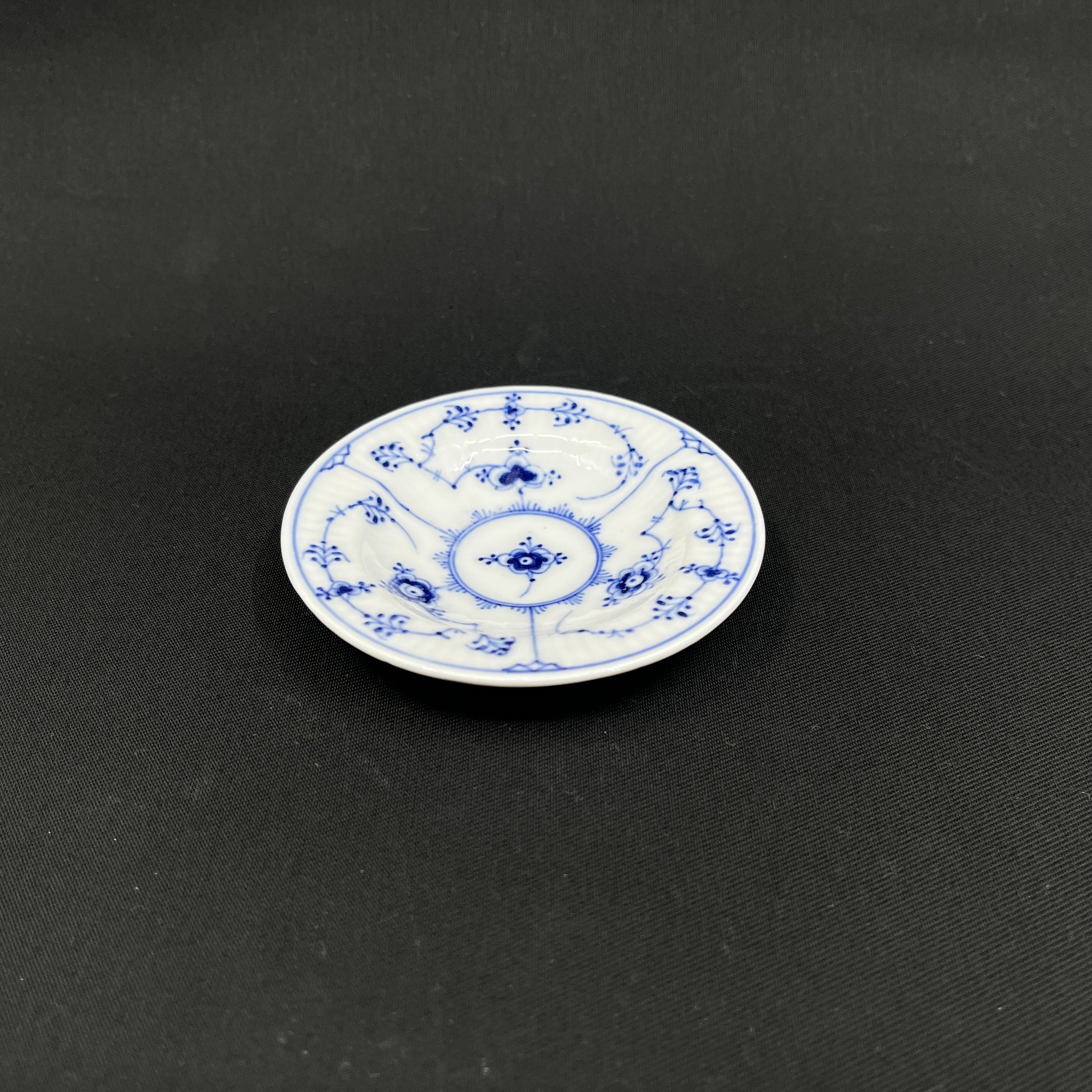 Blue Fluted Fluted Plain butter cup