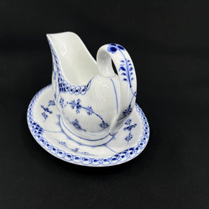 Rare Blue Fluted Blue Fluted Half Lace gravy boat, 1/584