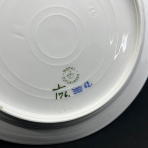 Blue Fluted Plain small dinner plate, 1898-1923