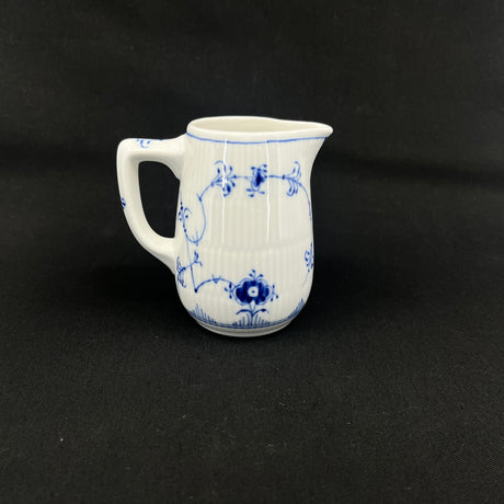Blue Fluted Fluted Milk Jug, 1/2226