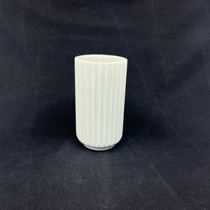 White Lyngby vase, 12.5 cm.
