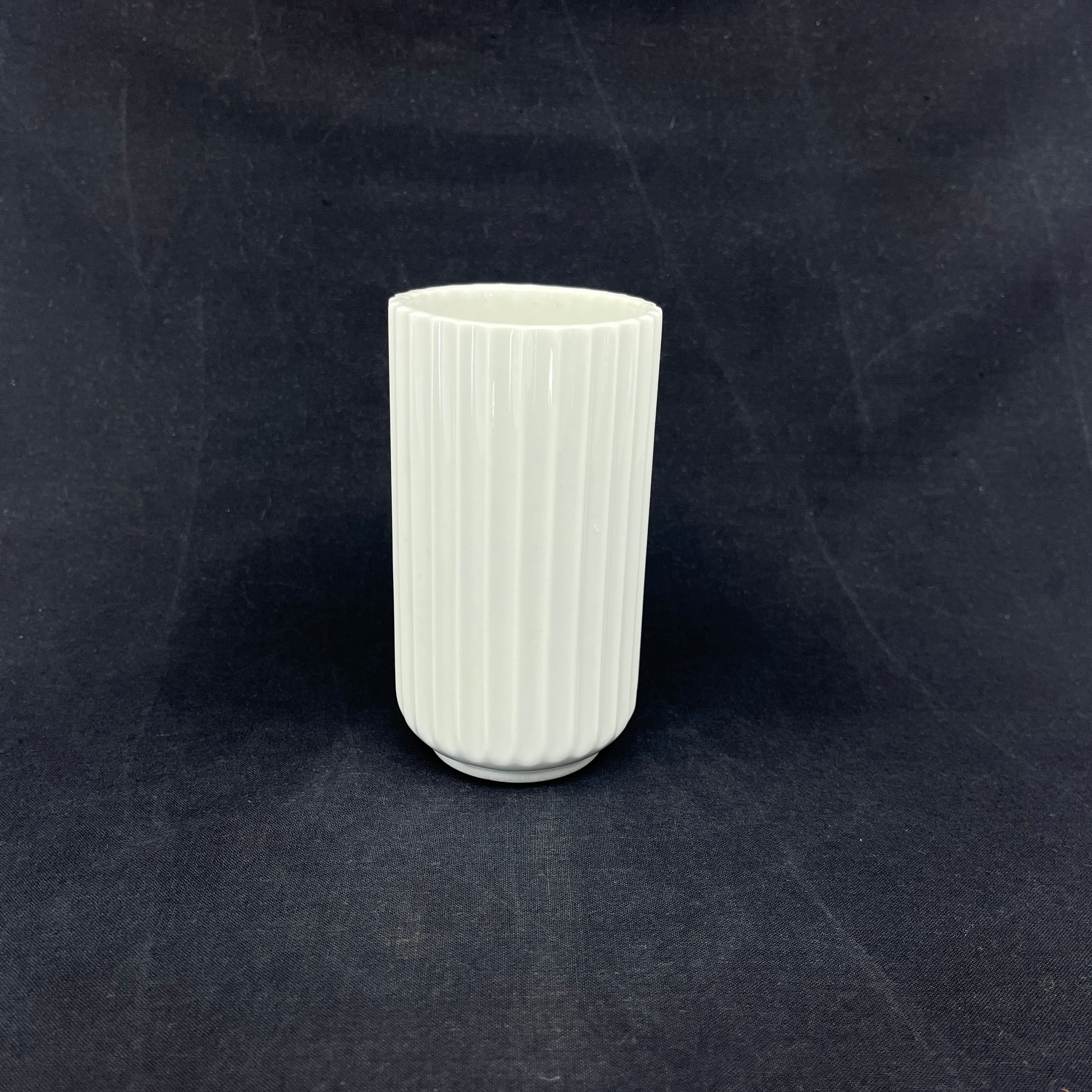 Hvid Lyngby vase, 12,5 cm.