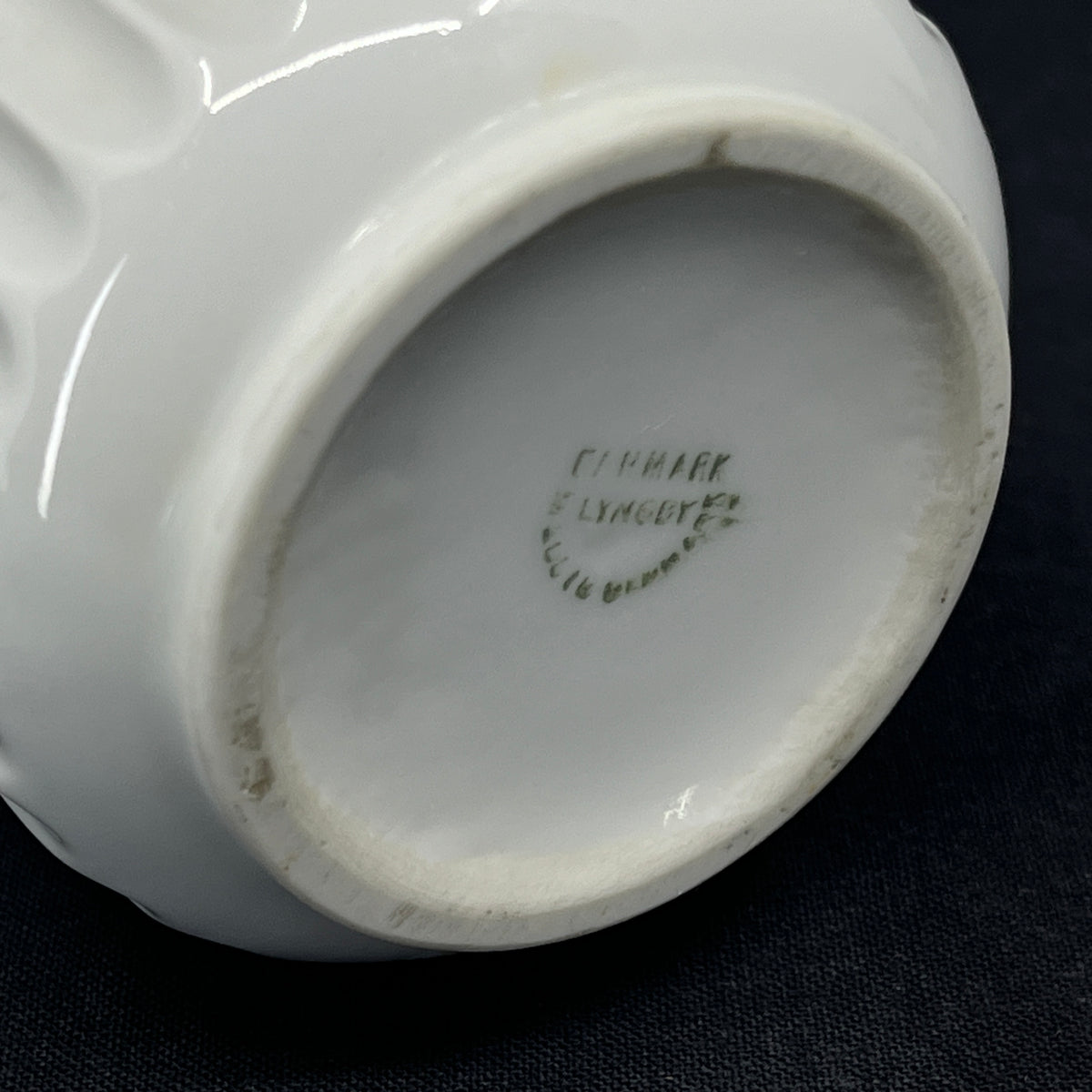 White Lyngby vase, 12.5 cm.