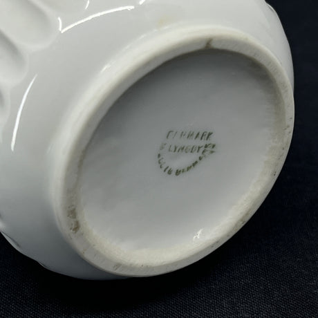 White Lyngby vase, 12.5 cm.