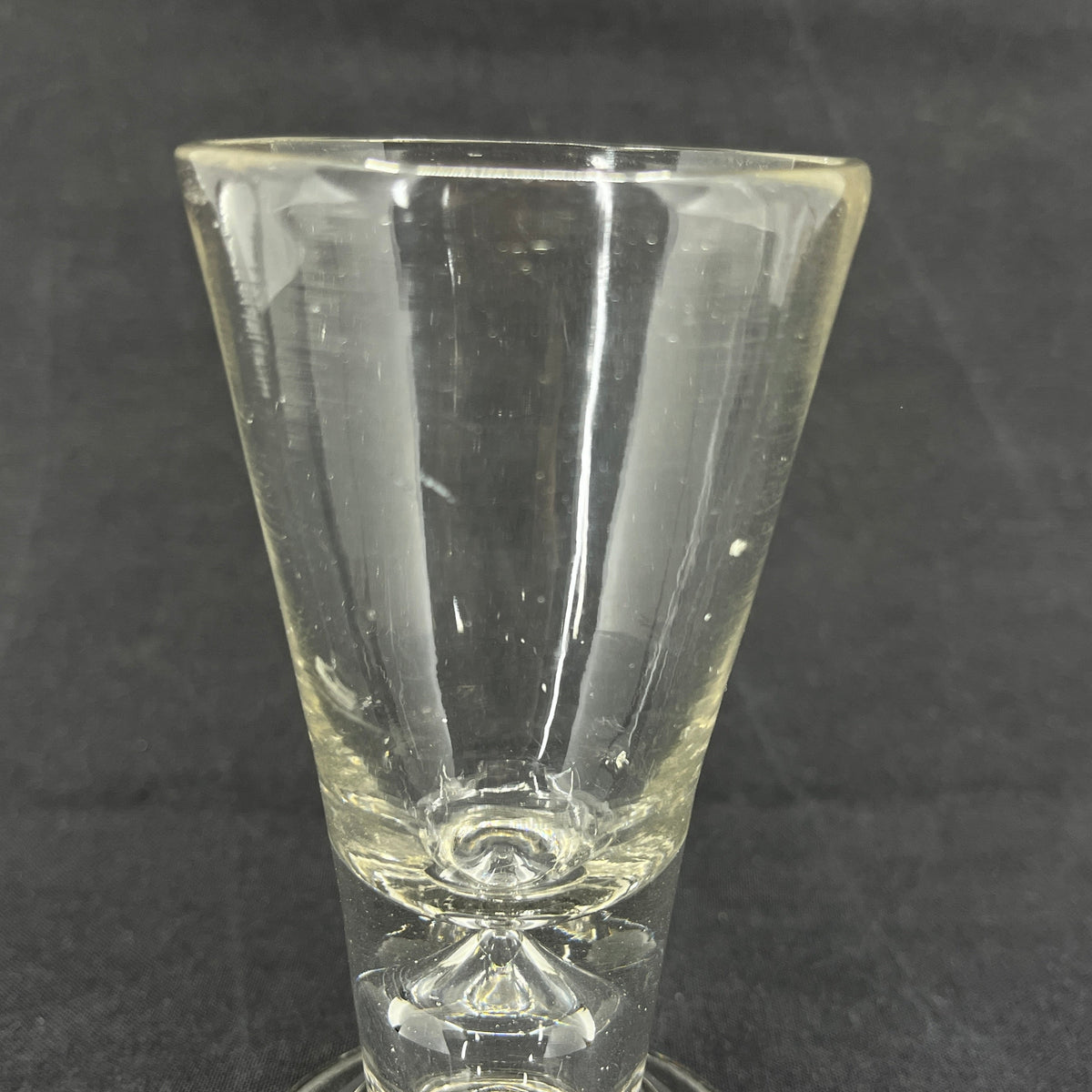 Mason jar with air bead