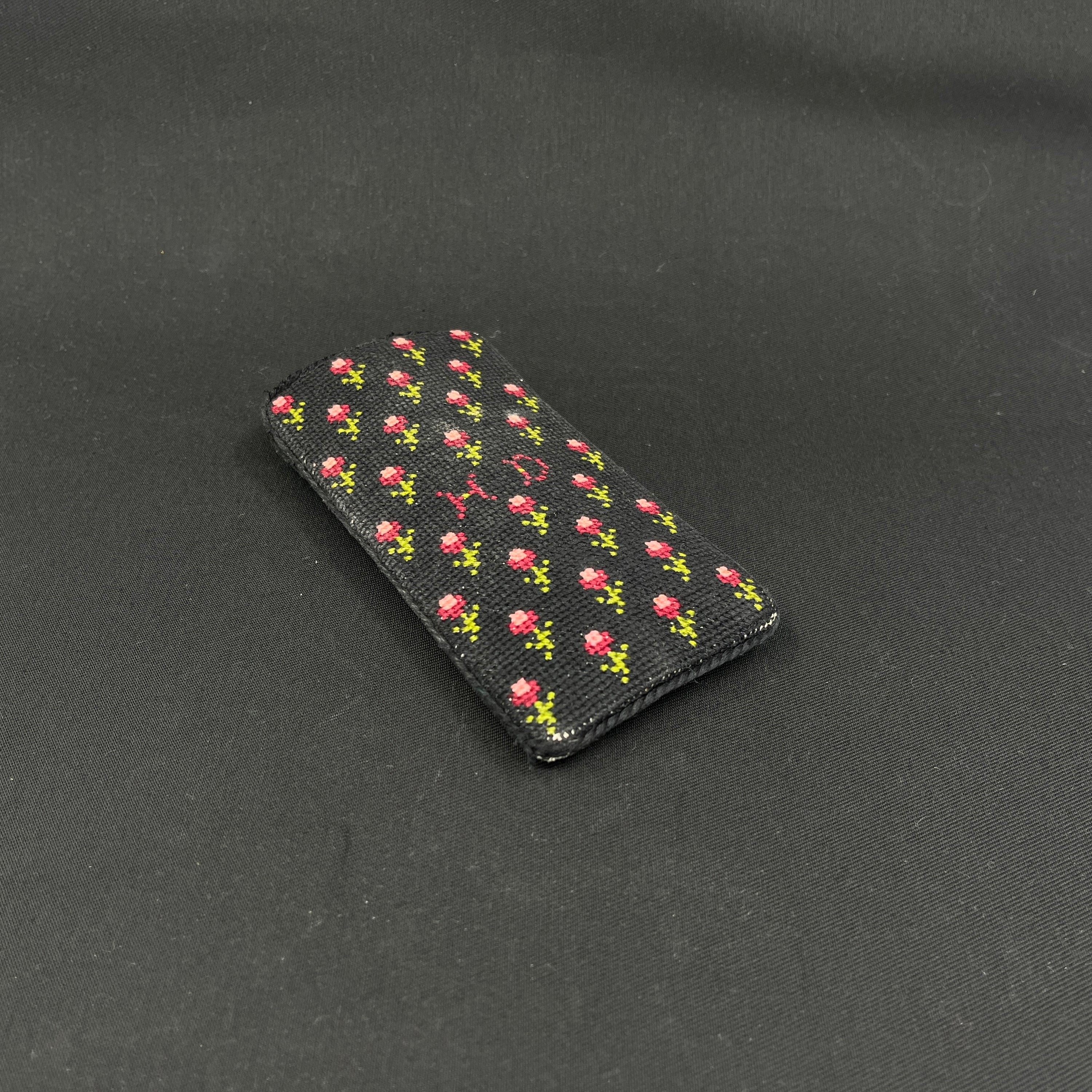 Embroidered glasses case, red roses