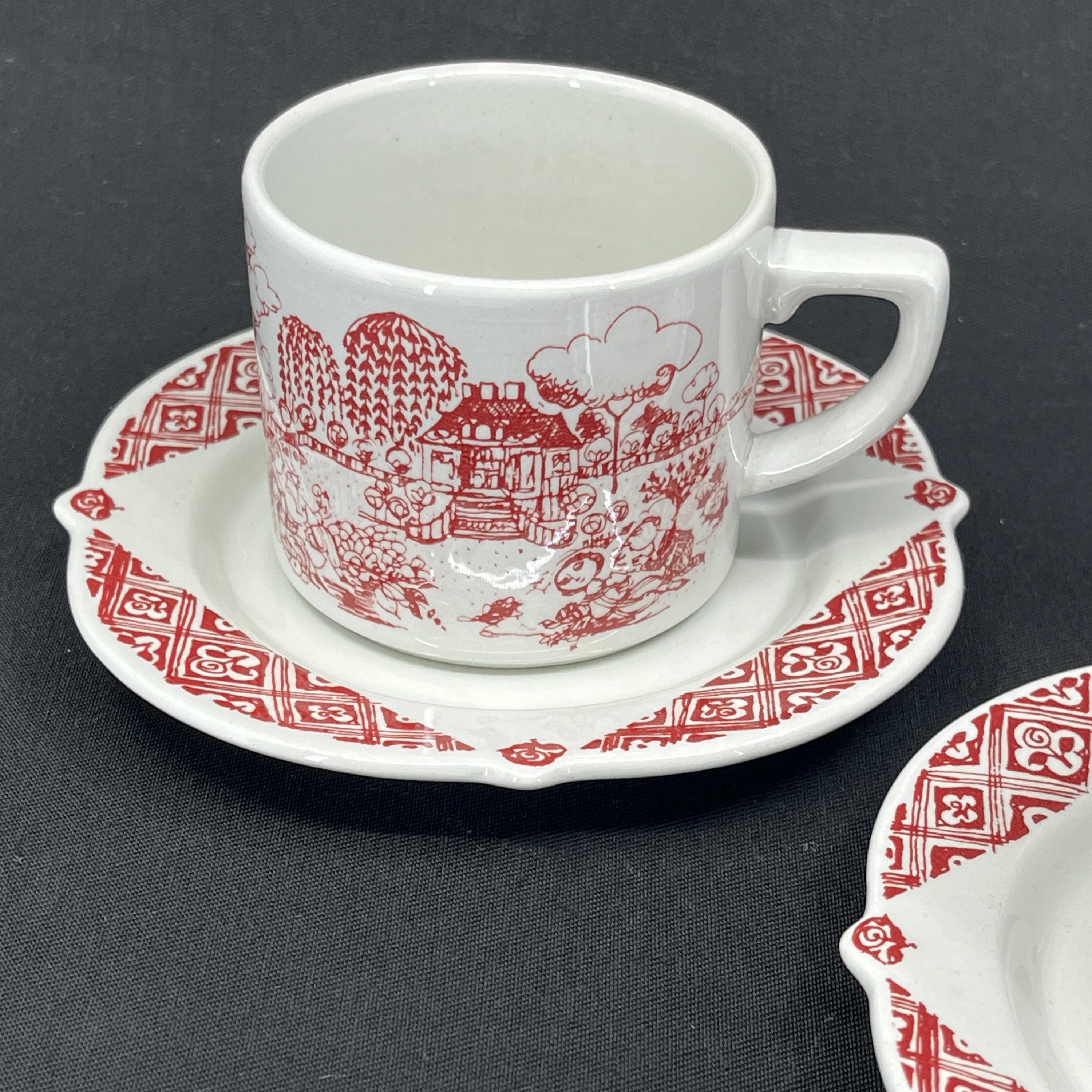 Bjørn Wiinblad coffee cup from Nymølle, Red Eremitage
