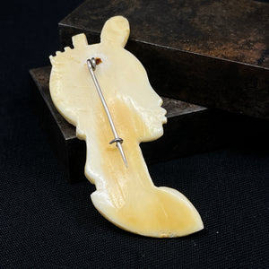 Broche i ben - Afrikansk kvinde