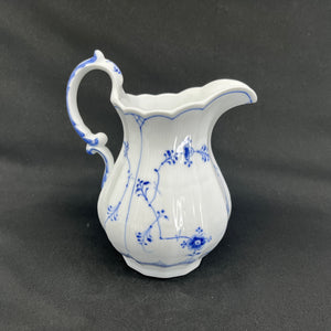 Blue Fluted Fluted jug 1/355, 1st variety.