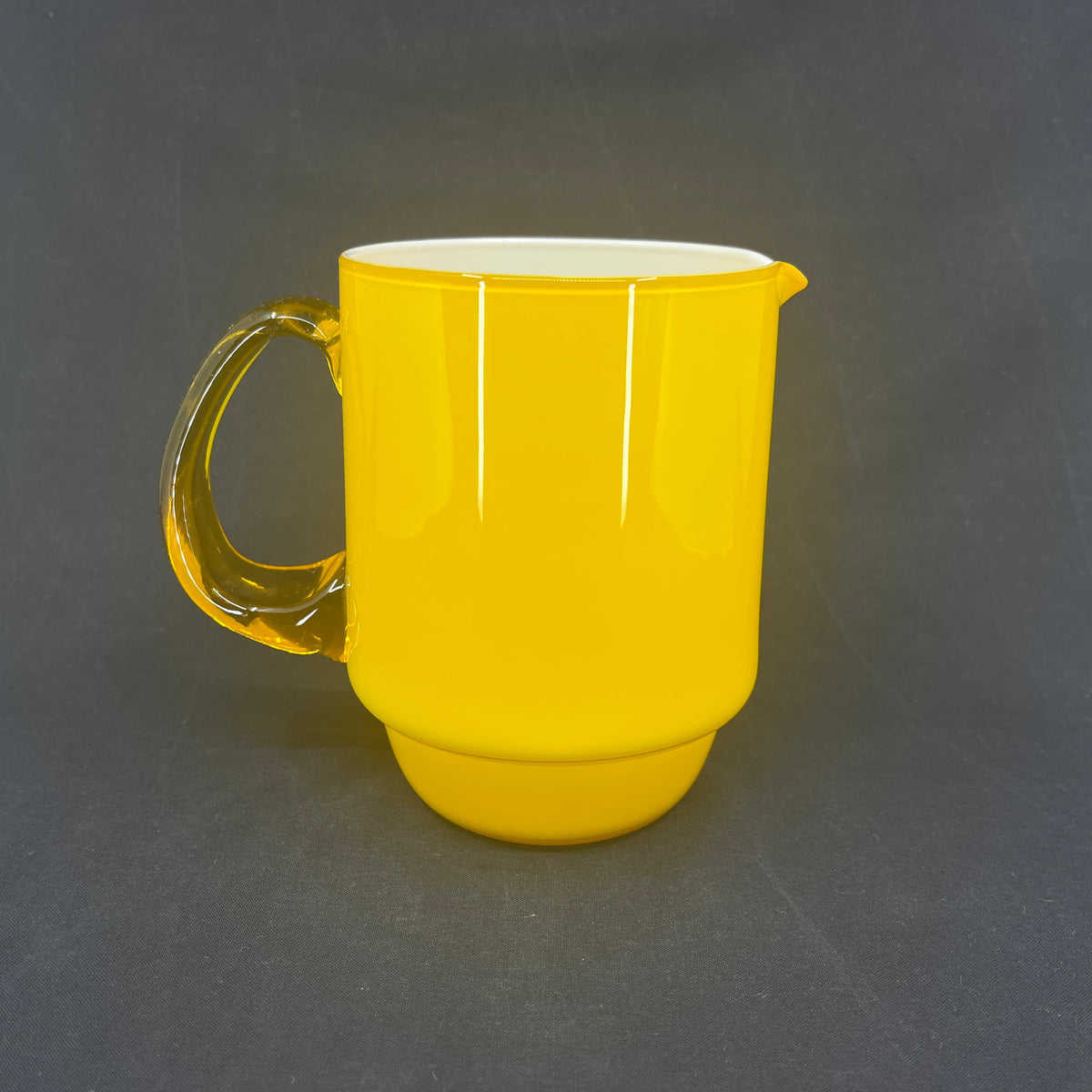 Yellow Palet large jug, 1.5 liters