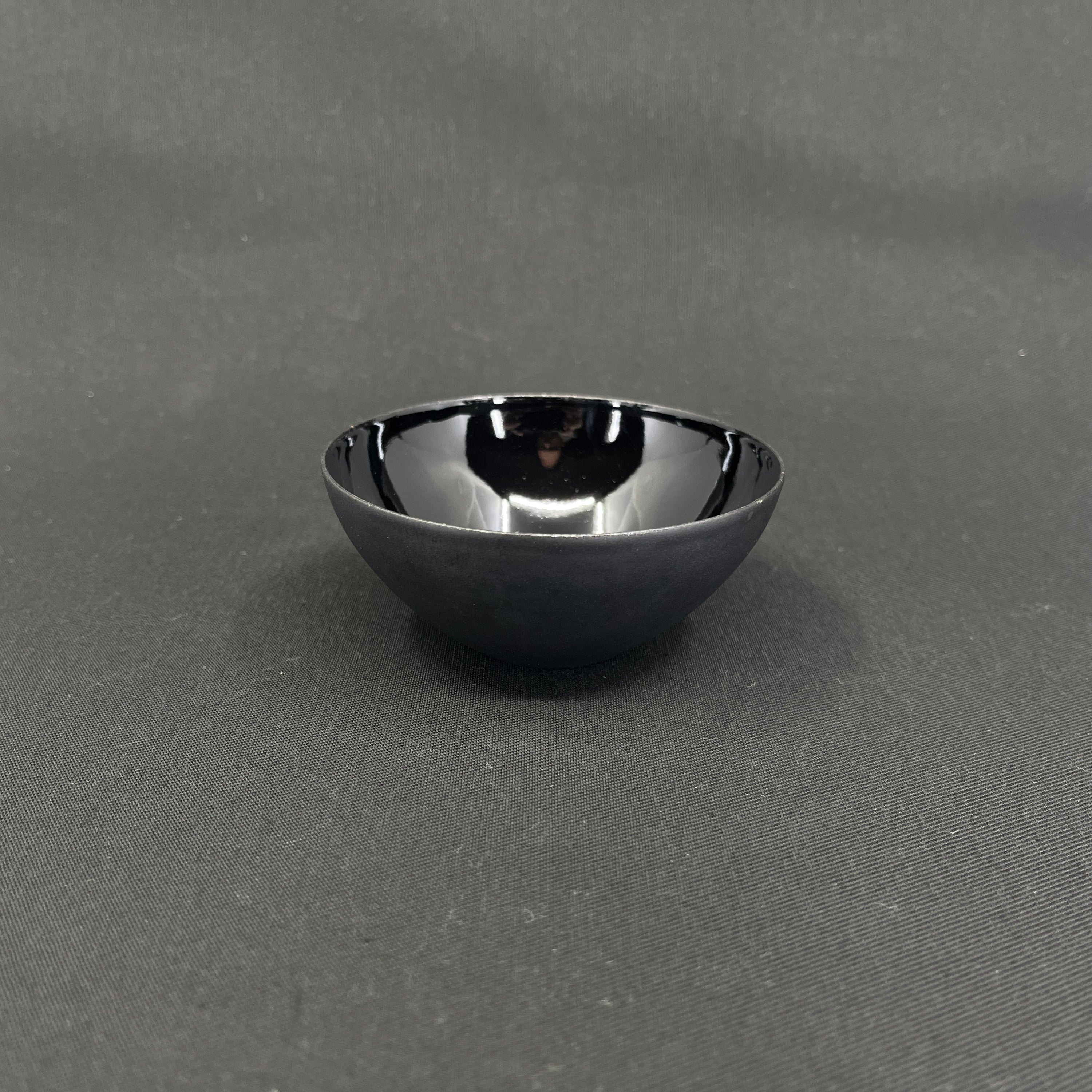 Sort Krenitskål, 9 cm.