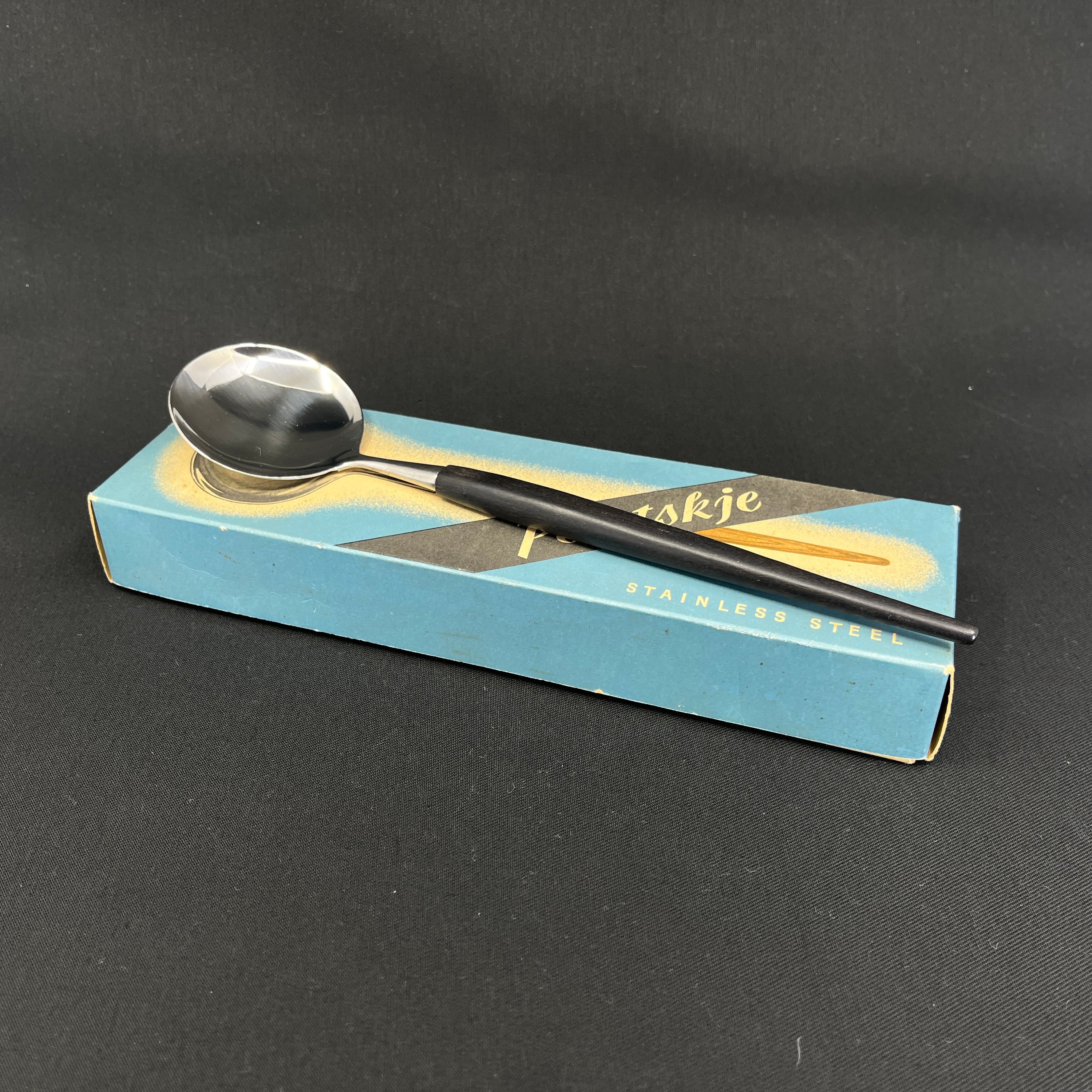 Moderne norsk serveringsske i palisander fra 1960'erne