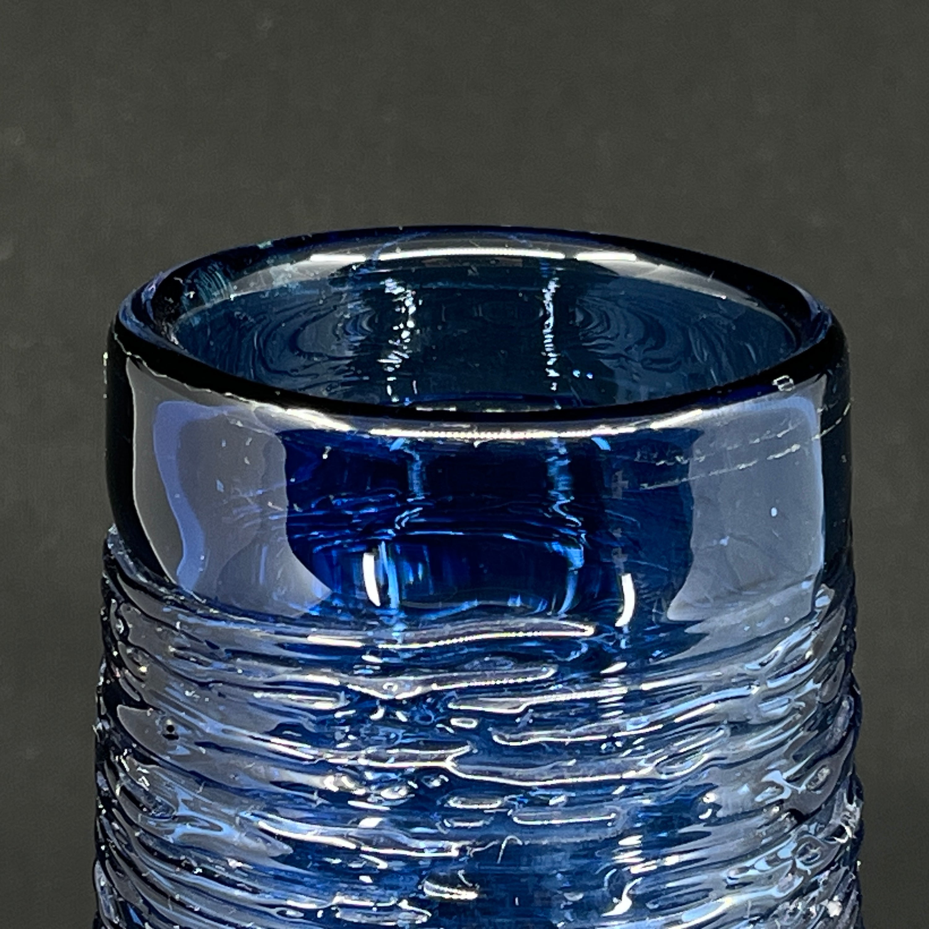 Vase af Bengt Edenfalk - Blå Spun vase
