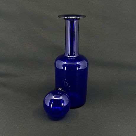 Blue Otto Brauer vase with ball