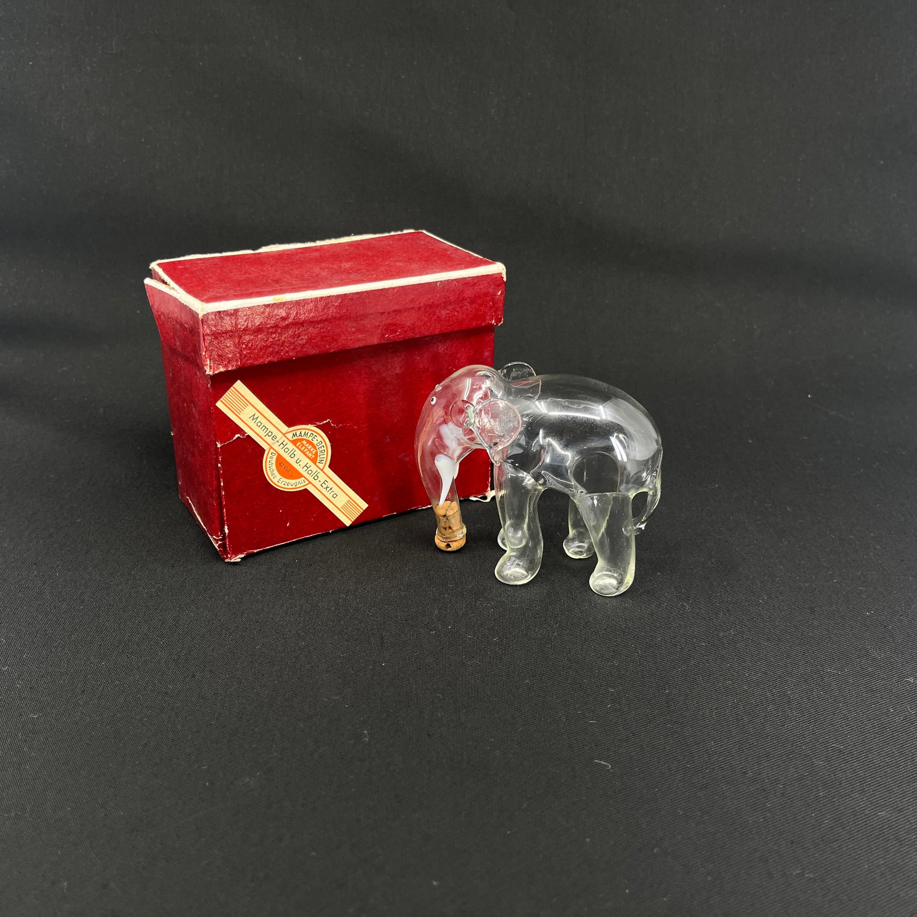 Elefant glas - en karaffel