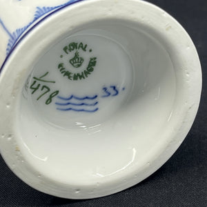 Mussel painted Fluted pen holder