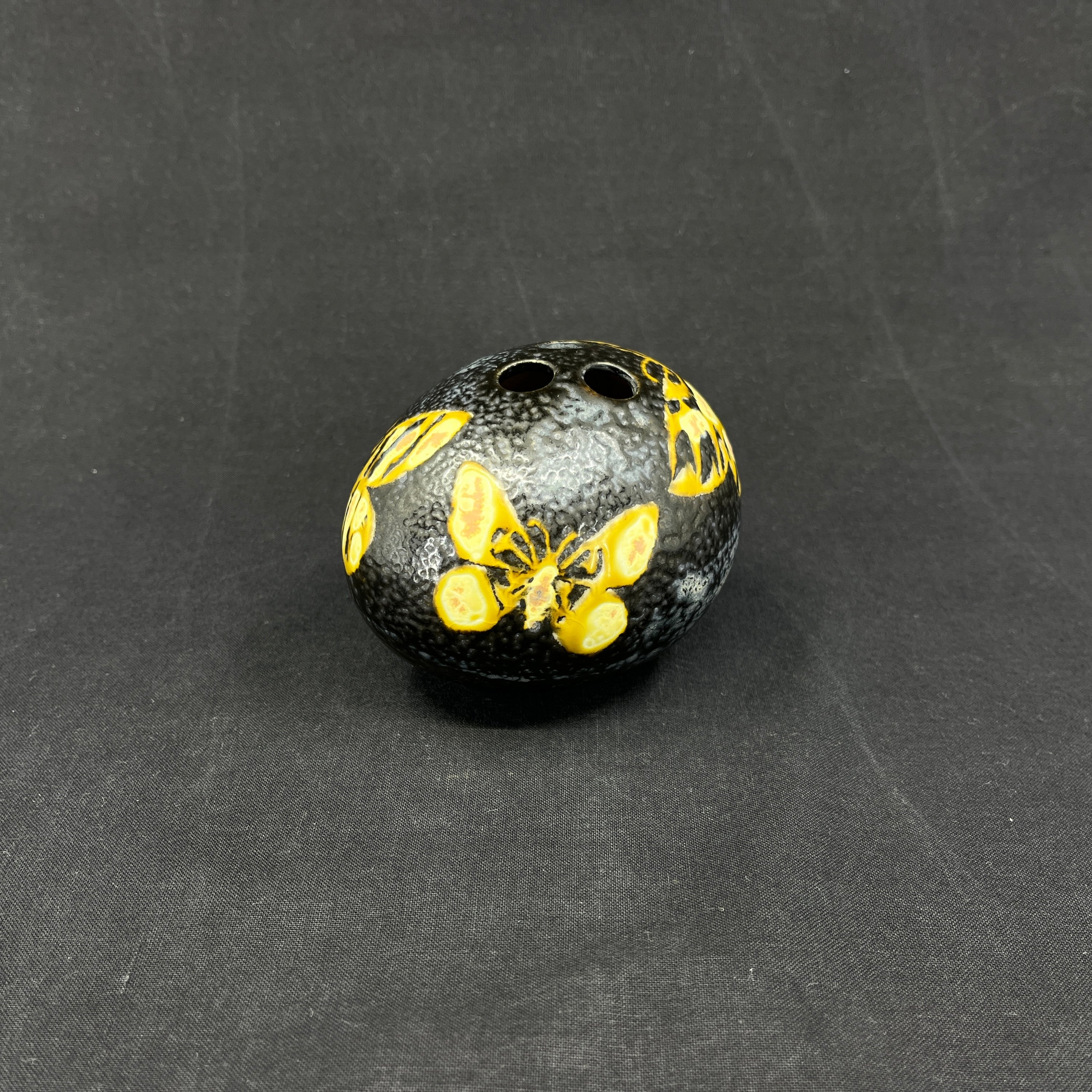Rare Alumina Baca egg - vase