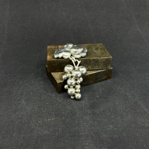 Georg Jensen Moonlight Grape broche